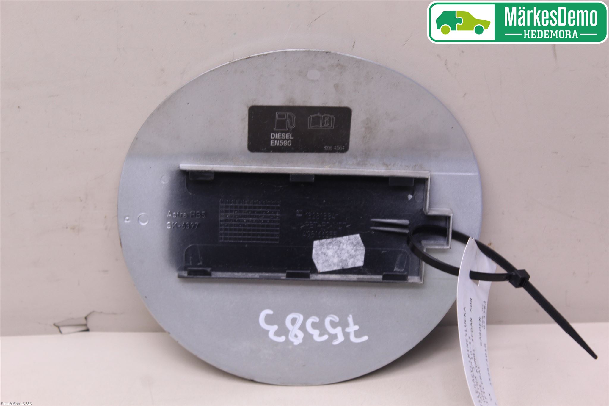 Opel ASTRA J 10-15 Tanklucka