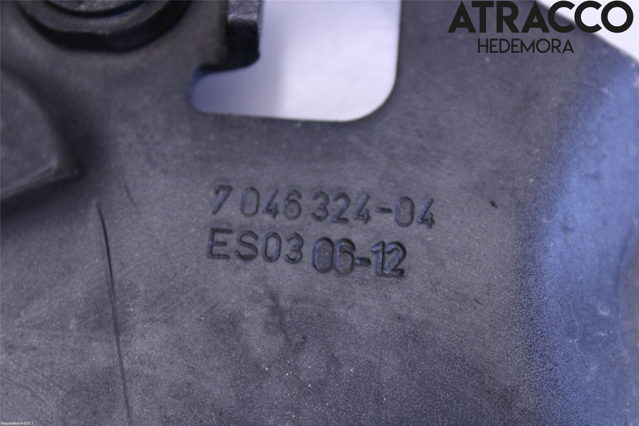 BMW 5 GT F07 09-17 Huvgångjärn