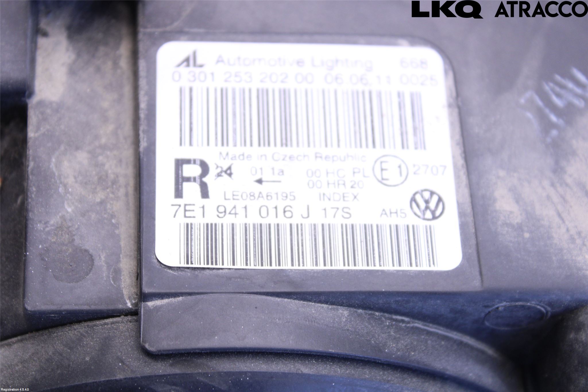 Volkswagen VW TRANSP/CARAVELLE (T5) 04-15 Strålkastare Höger