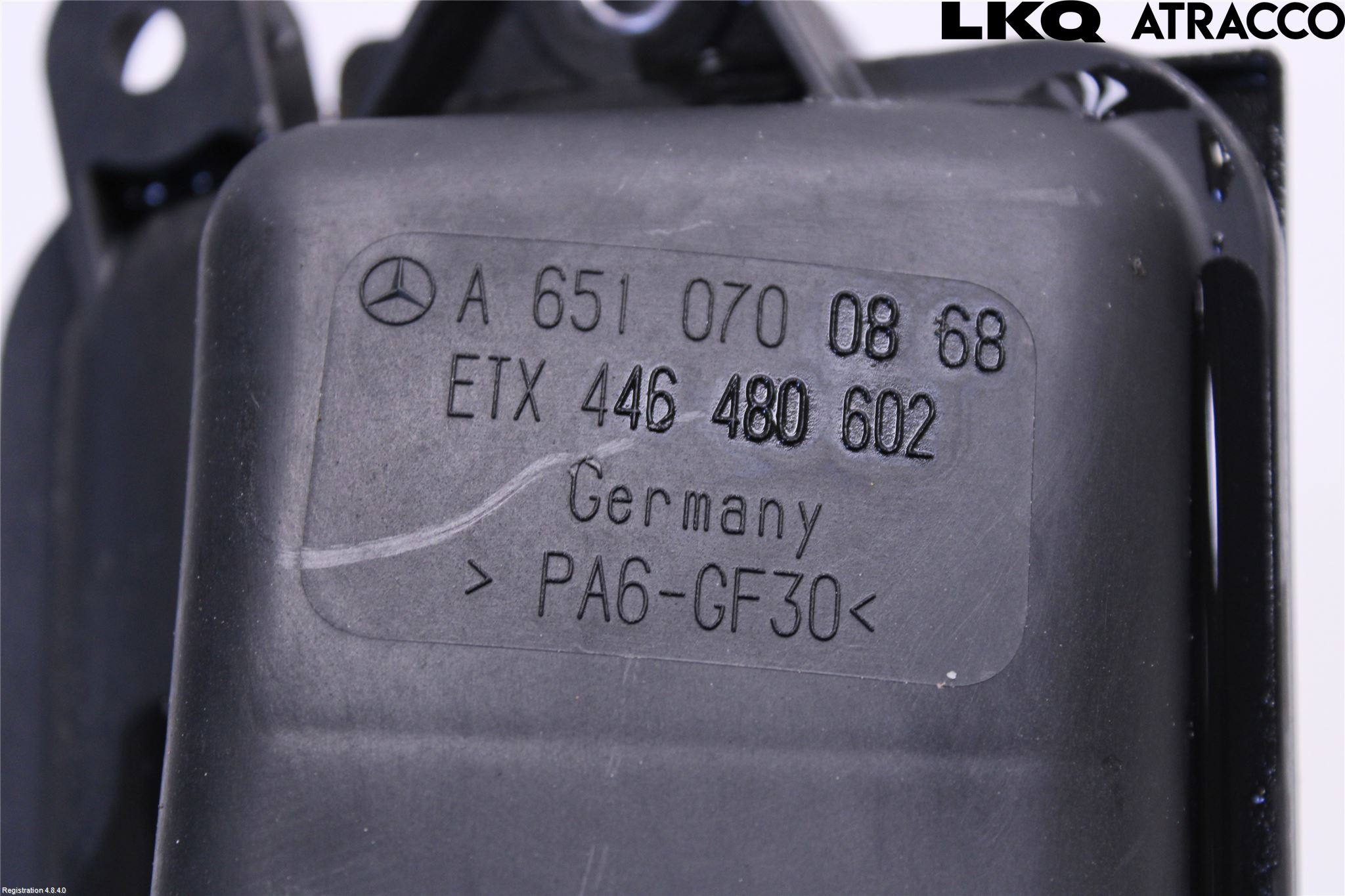 Mercedes-Benz MB E-KLASS (W212) 09-16 Vacuumtank