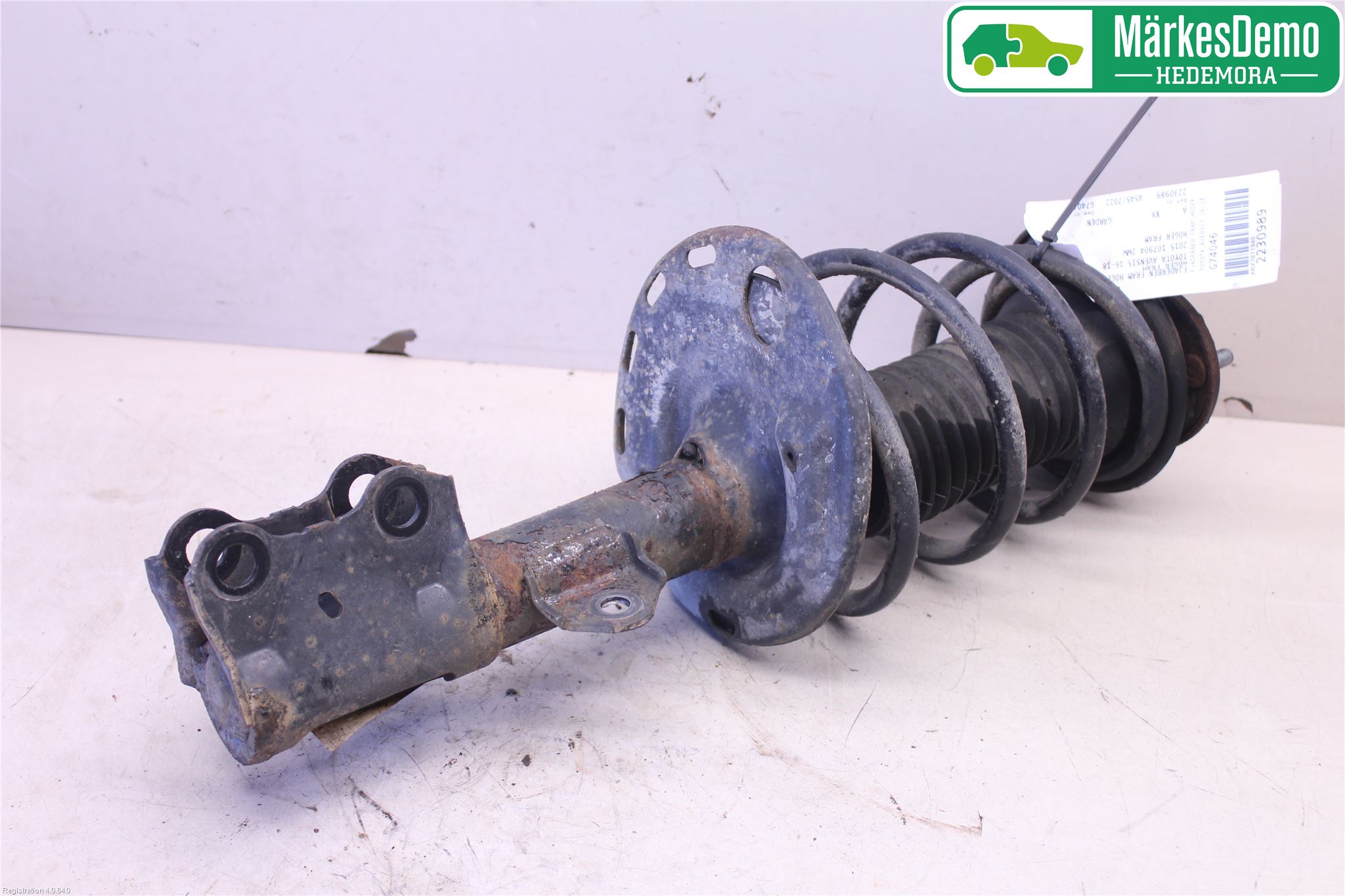 Toyota AVENSIS 16-18 Fjäderben Fram Höger