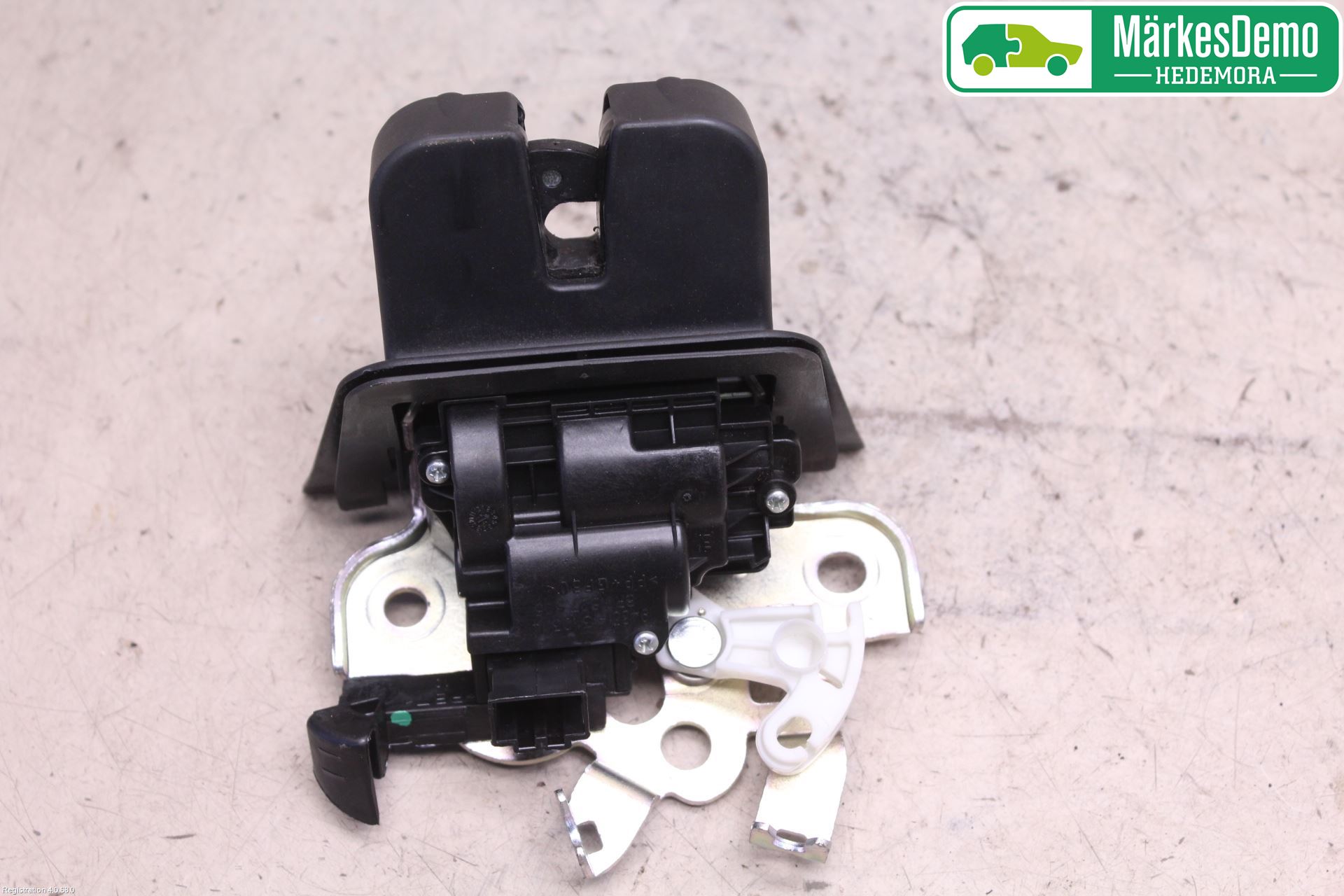 Audi A4 12-15 Låskista Baklucka