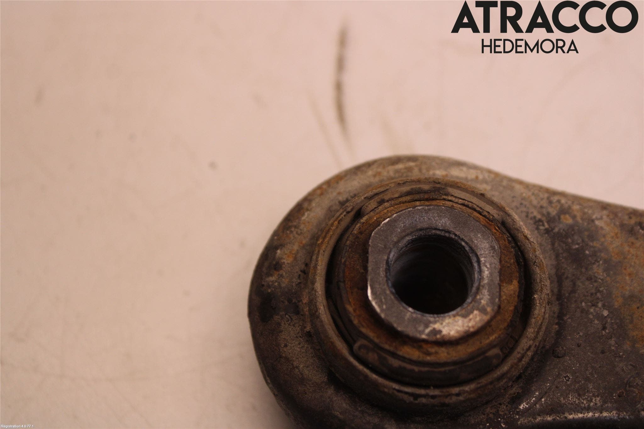 Volvo V70 14-16 Bärarm Bak Vänster