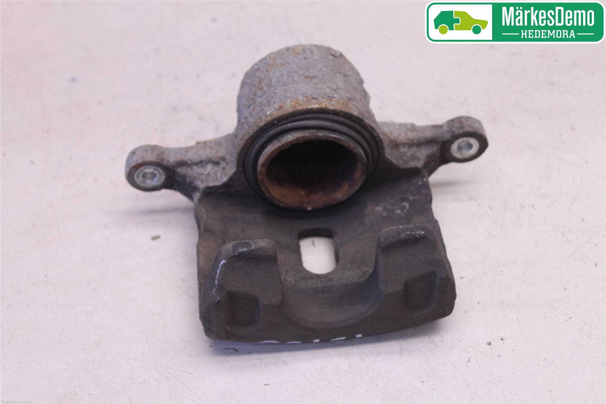 Kia CEED 12-18 Bromsok Fram Höger