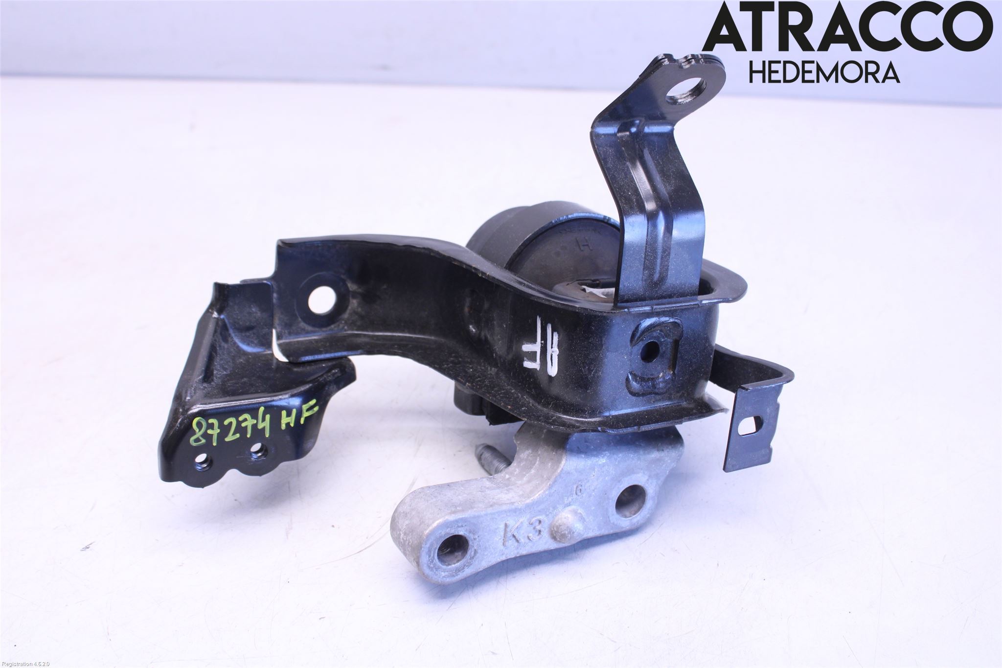 Toyota YARIS CROSS XP21 21- Motorfäste