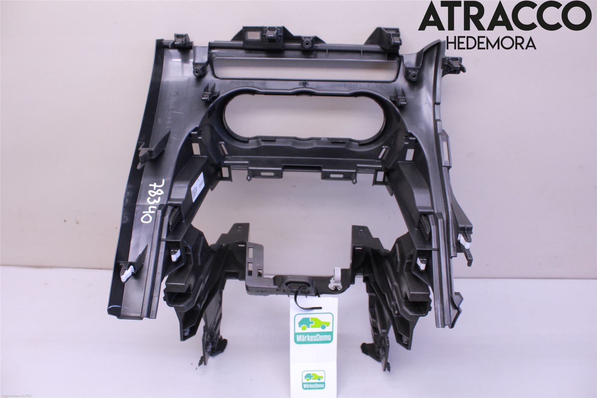 Mazda CX-3 Instrumentkonsoll Mitt