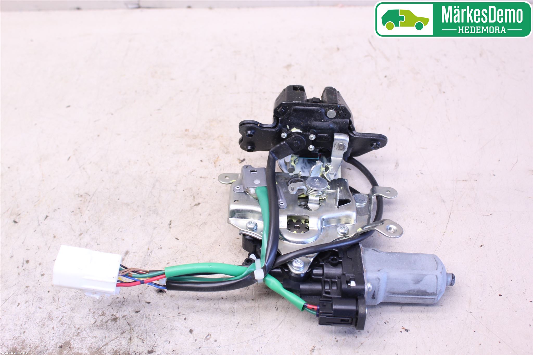 Mitsubishi OUTLANDER 13-21 Låskista Baklucka