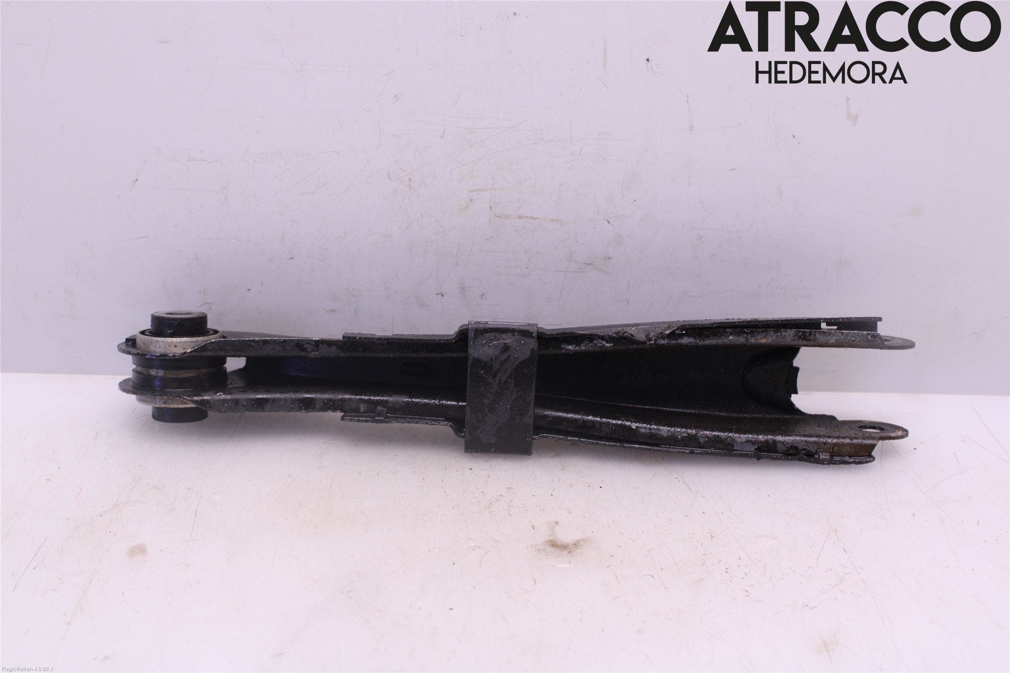 Volvo V90 17->> Bärarm Bak Höger