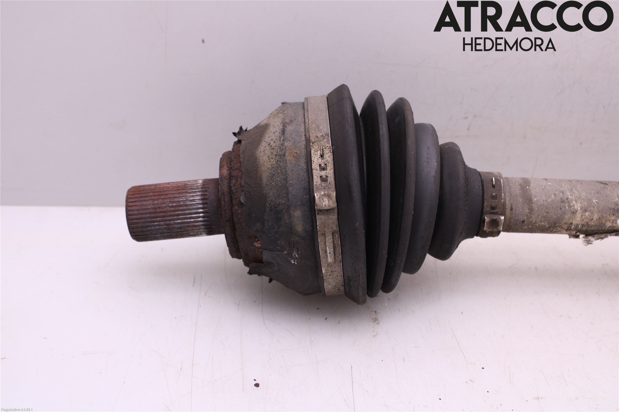 Volvo V70 08-13 Drivaxel Fram Vänster