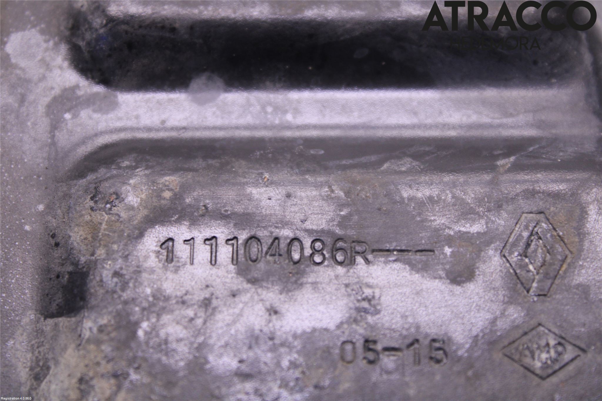 Dacia DUSTER 10-17 Oljetråg