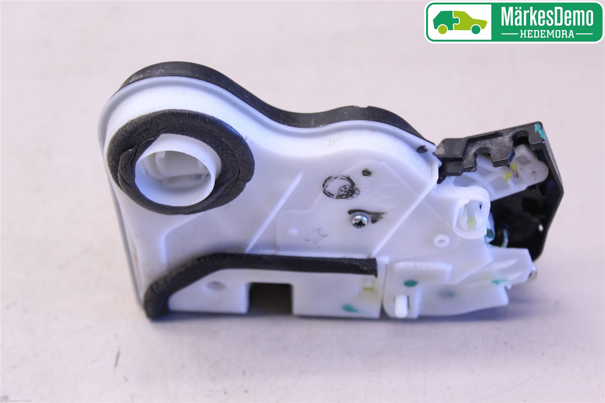 Suzuki BALENO 95-19 Låskista-Dörrlås