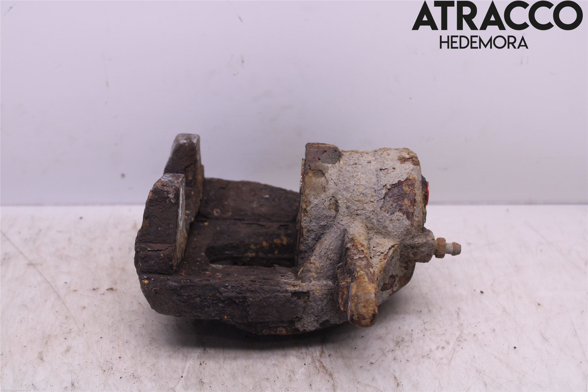 Toyota AVENSIS 03-06 Bromsok Fram Höger