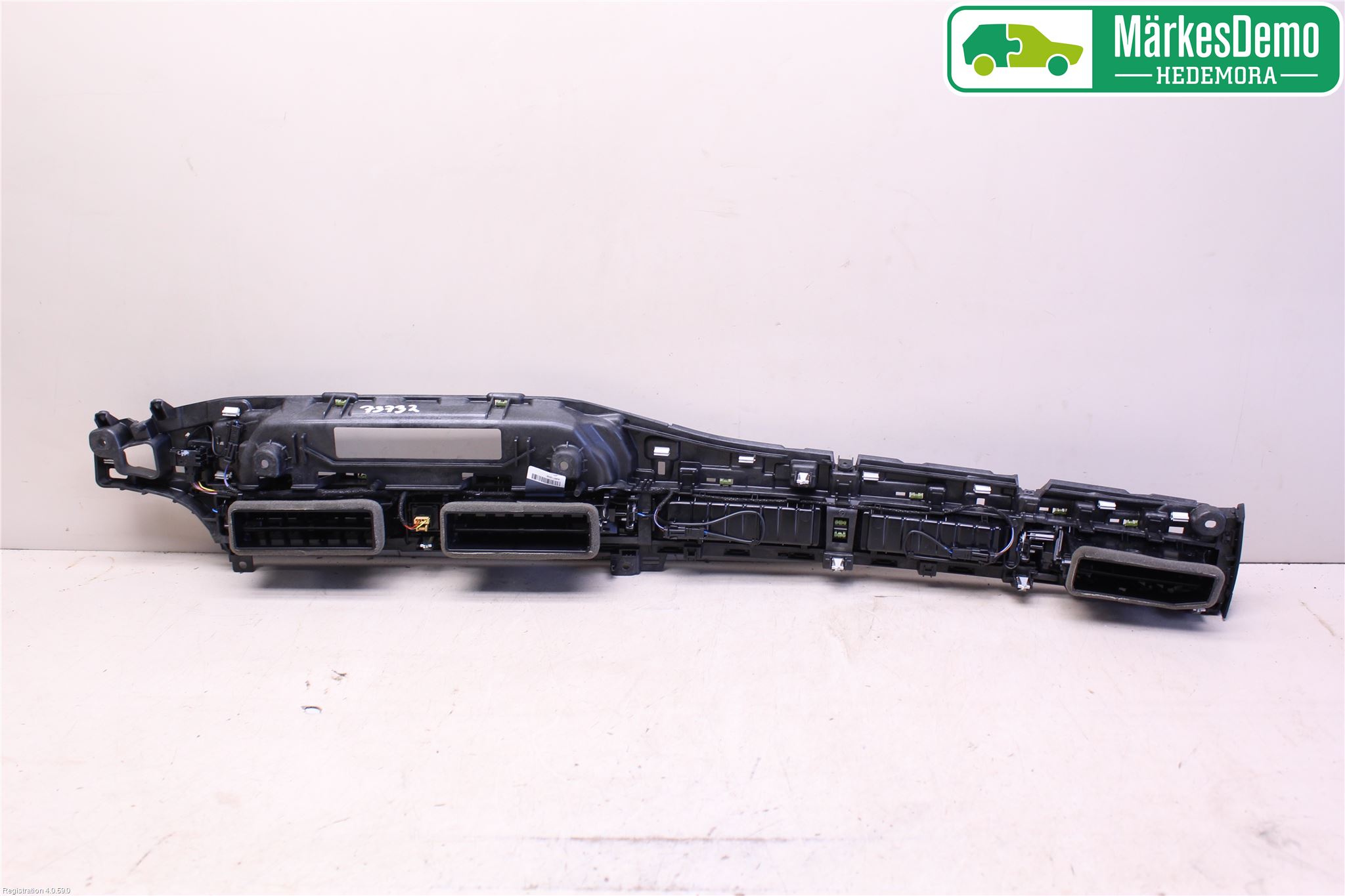 Audi A4/S4 B9 16-19 Defrosterkanal-Munstycke