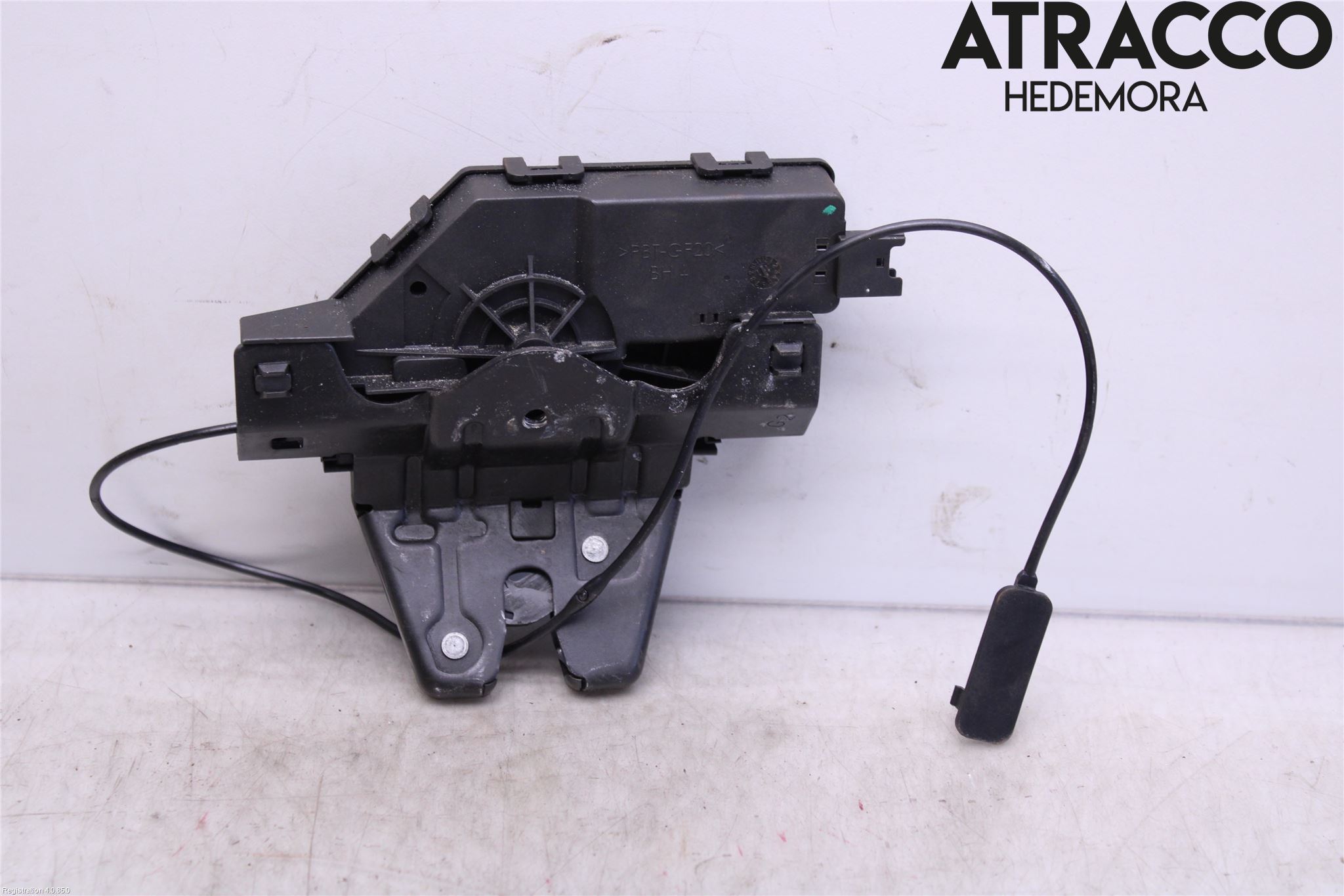 BMW 1 E87/81 5D/3D 03-11 Låskista Baklucka