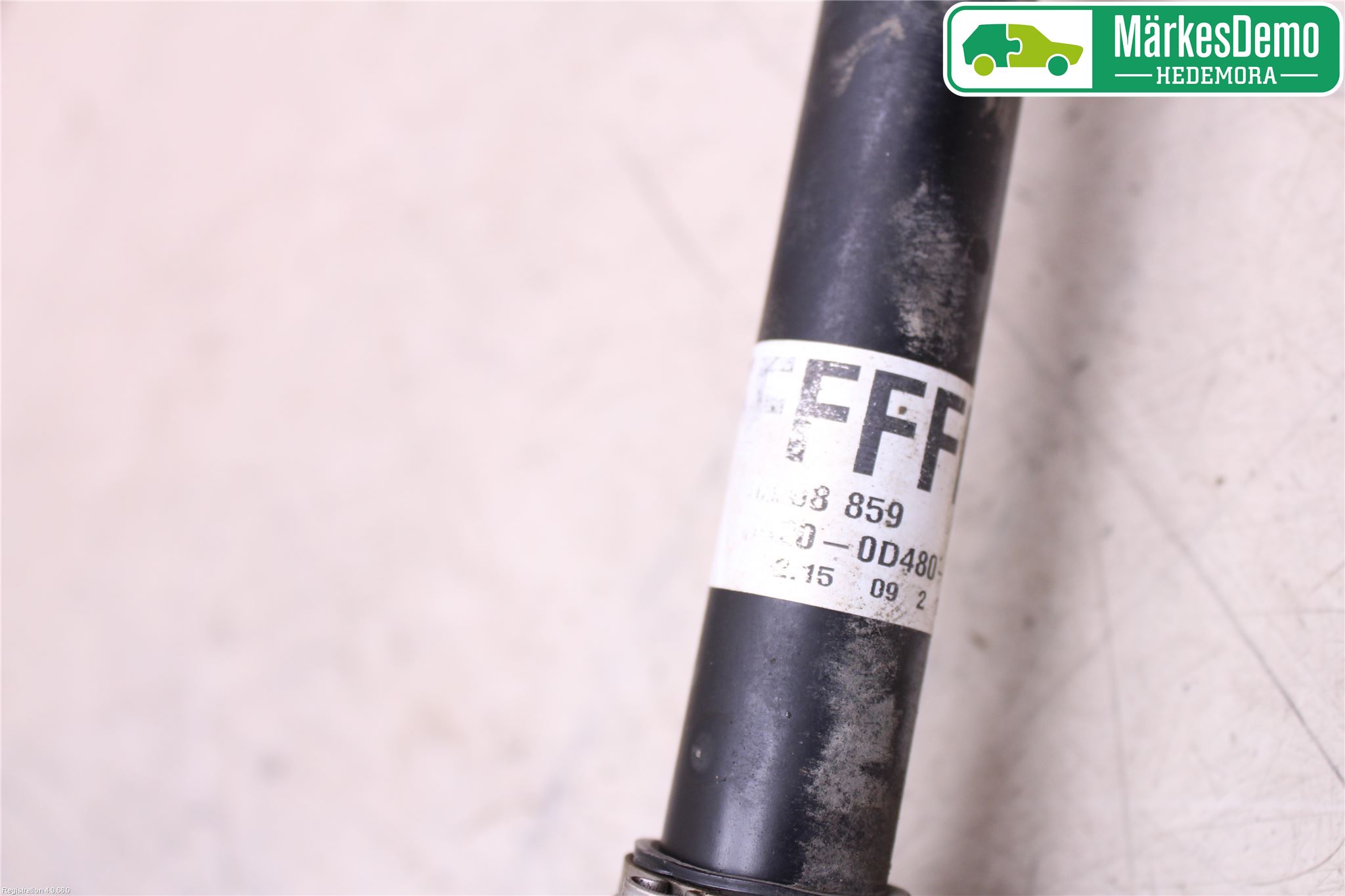 Toyota YARIS XP130 15-20 Drivaxel Fram Vänster