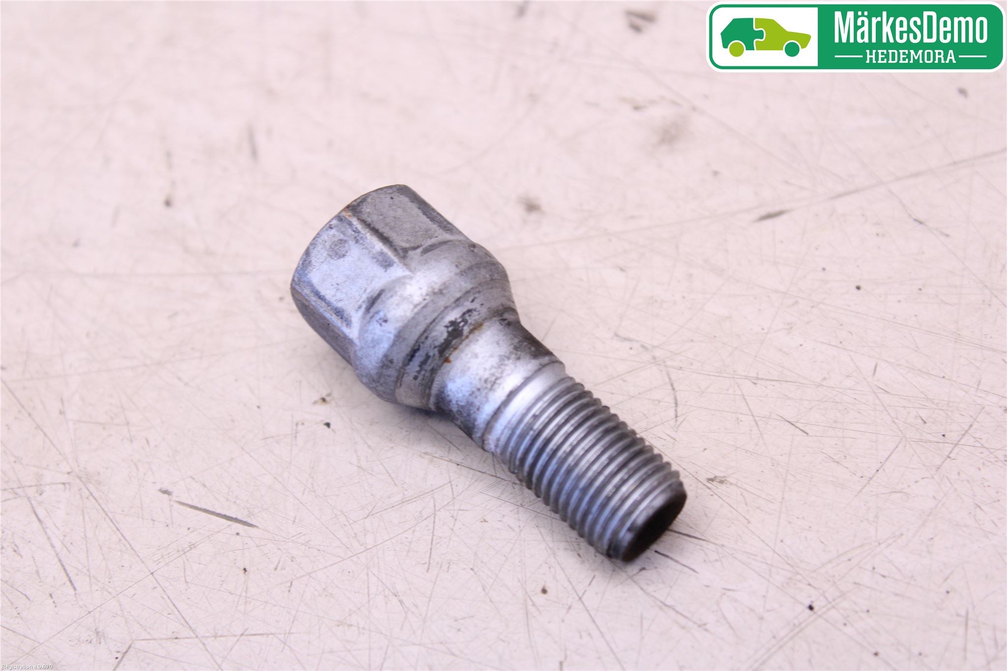 Peugeot PARTNER 16-18 Hjulmutter-Bult-Sats