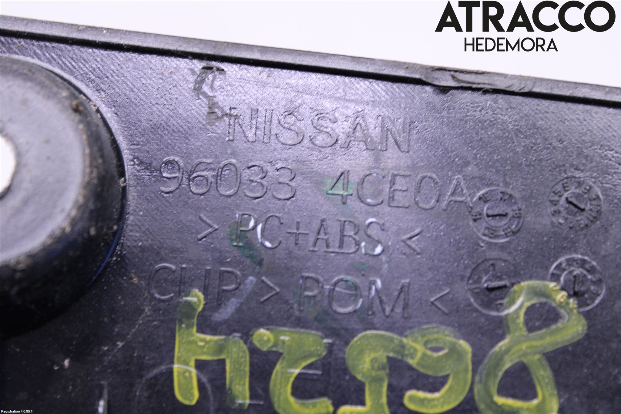 Nissan X-TRAIL 14-21 Spoiler Baklucka