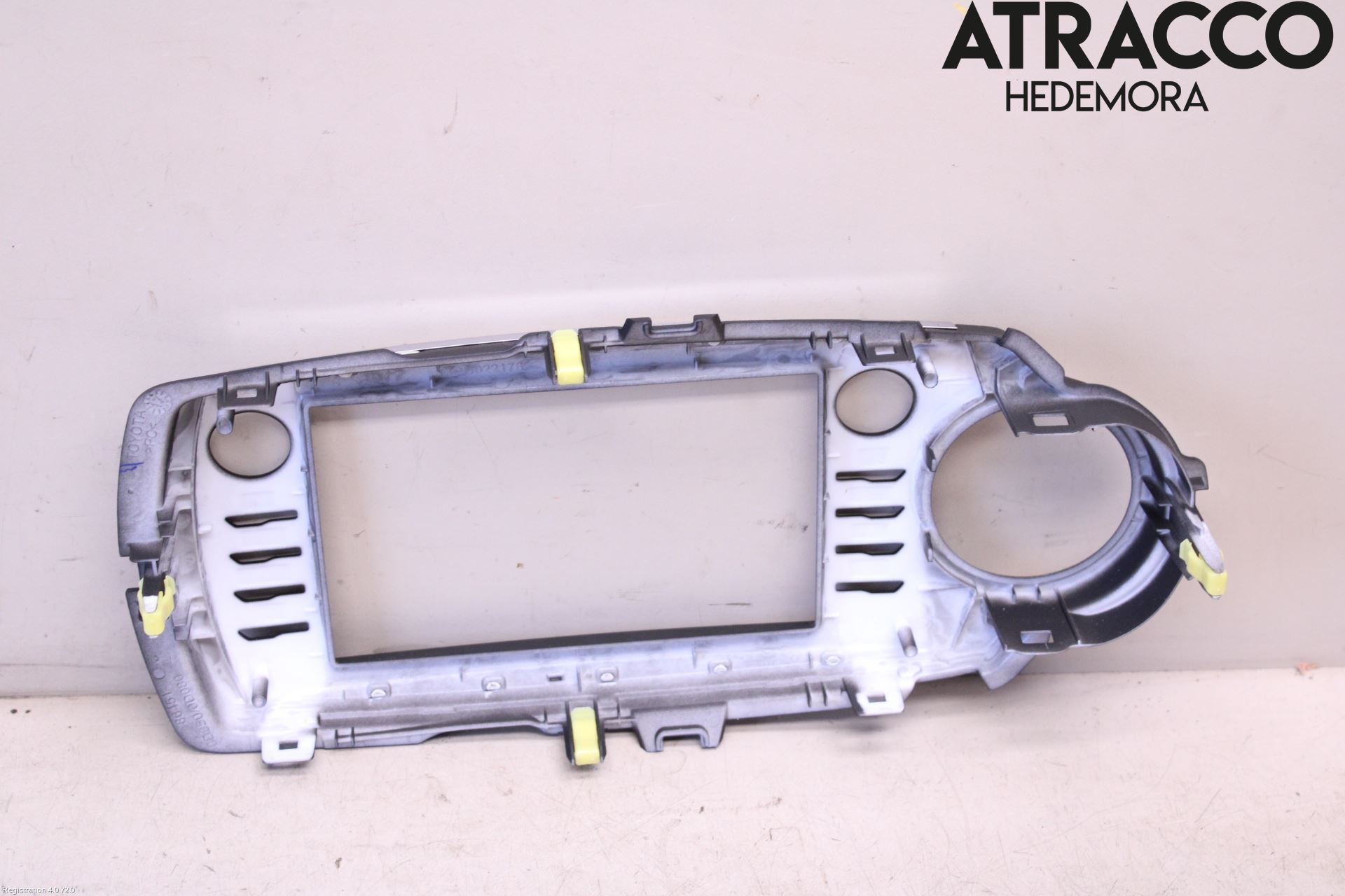 Toyota YARIS XP130 15-20 Instrument-Radio Sarg