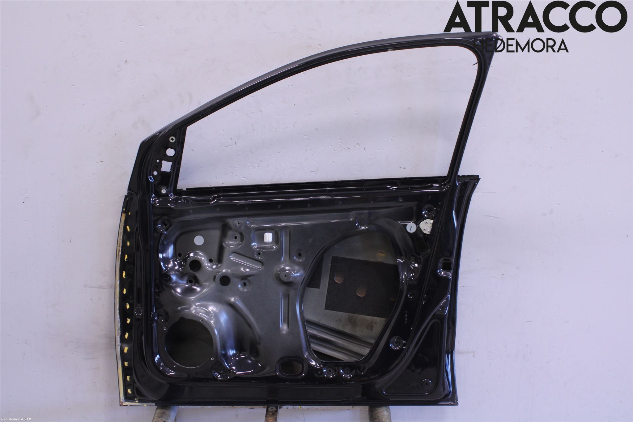 Volkswagen VW POLO 10-17 Dörr Fram Höger