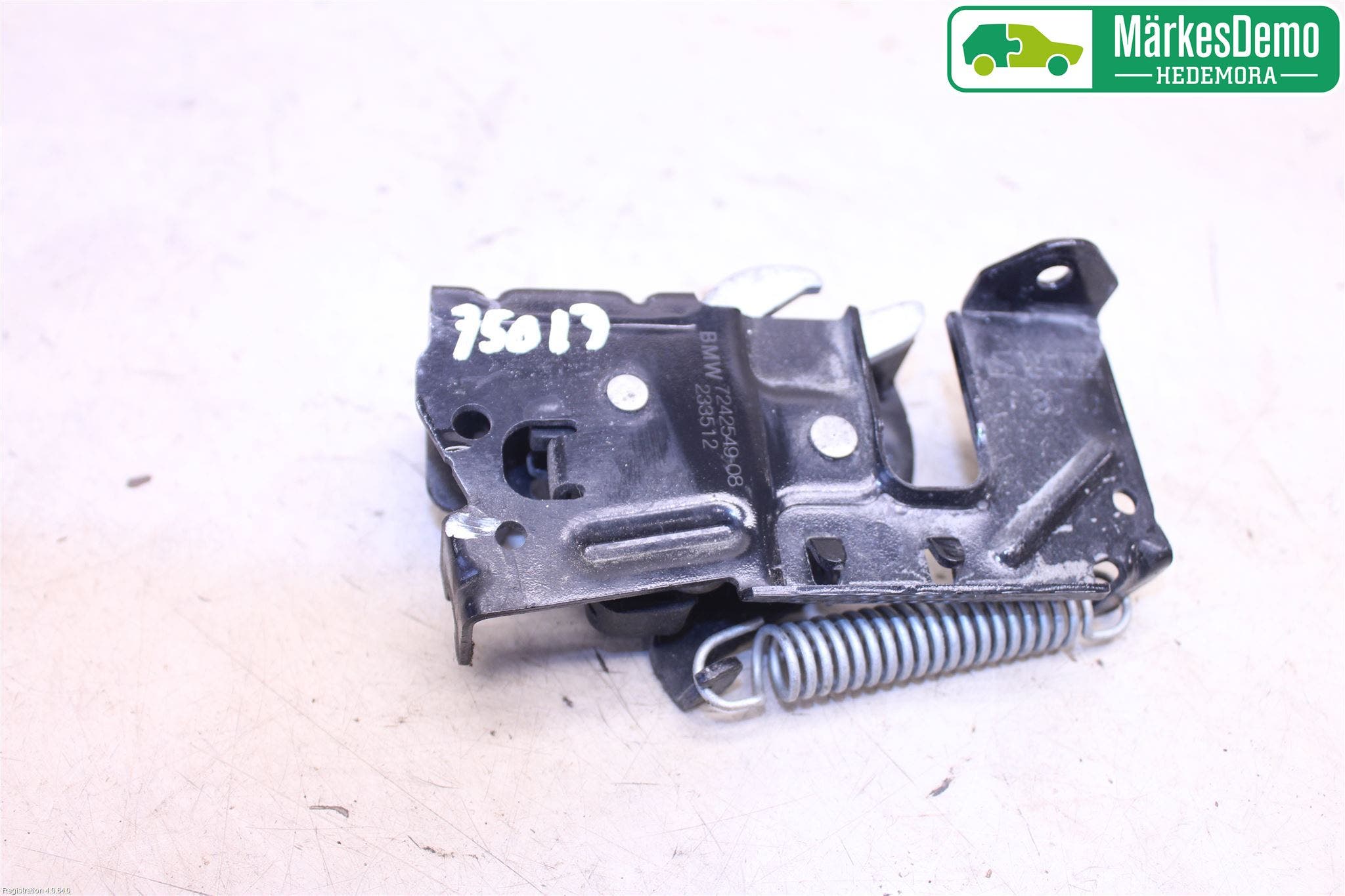 BMW 3 F30/F31/F80 12-19 Huvlås