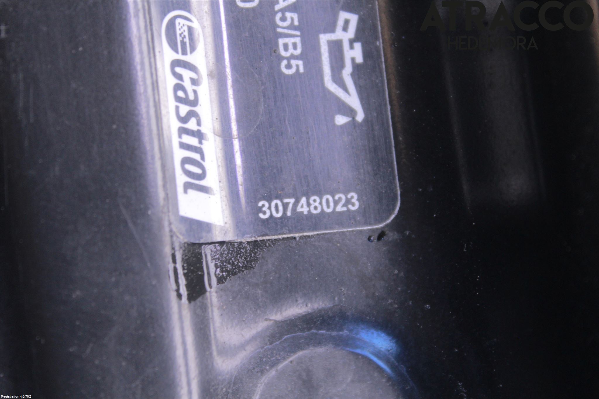 Volvo V70 05-08 Front Huvlåsplåt-Balk