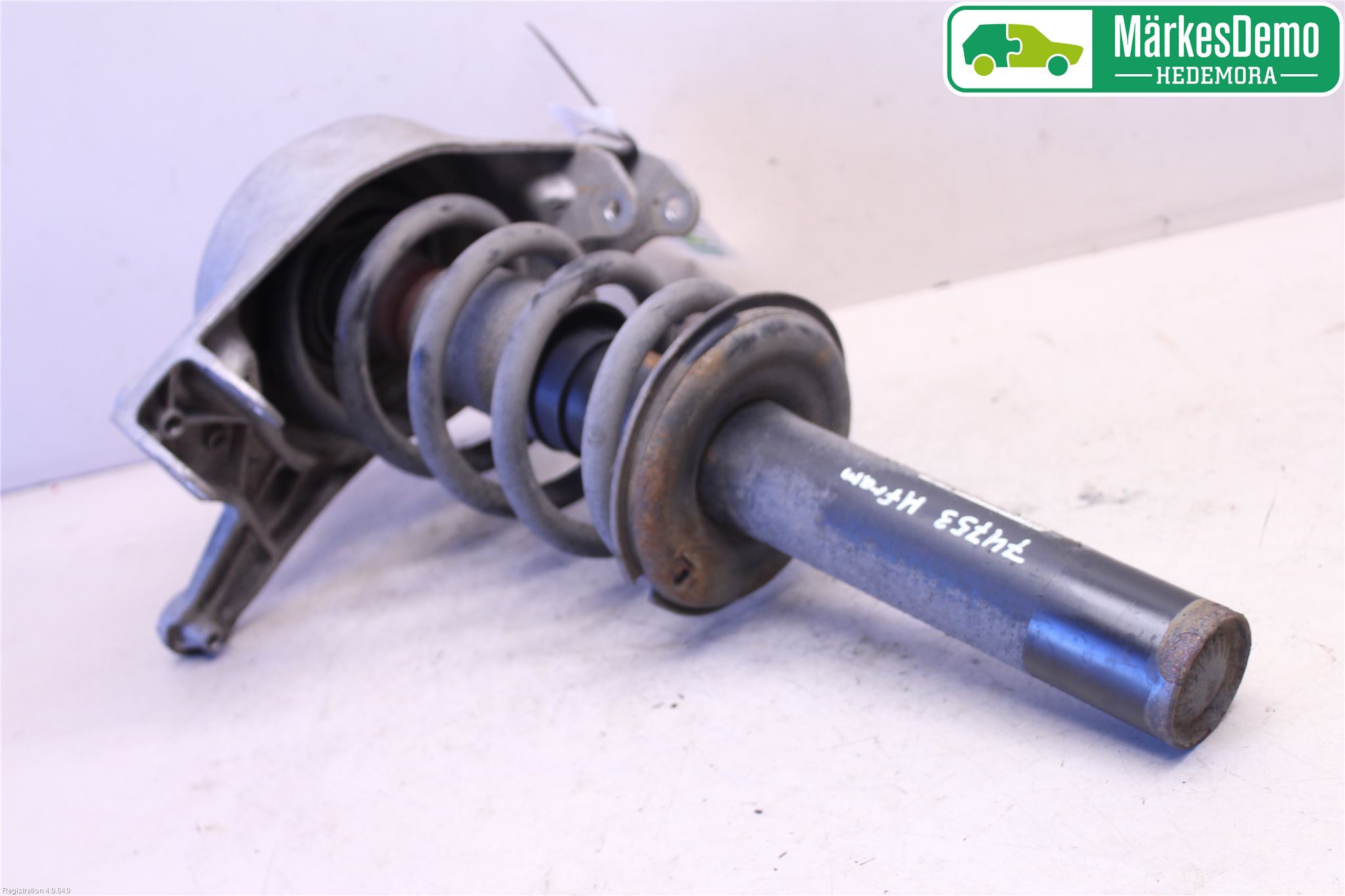 Audi Q5 09-16 Fjäderben Fram Höger