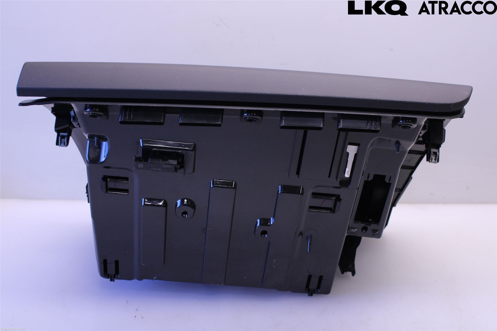 Volvo XC60 18- Handskfack