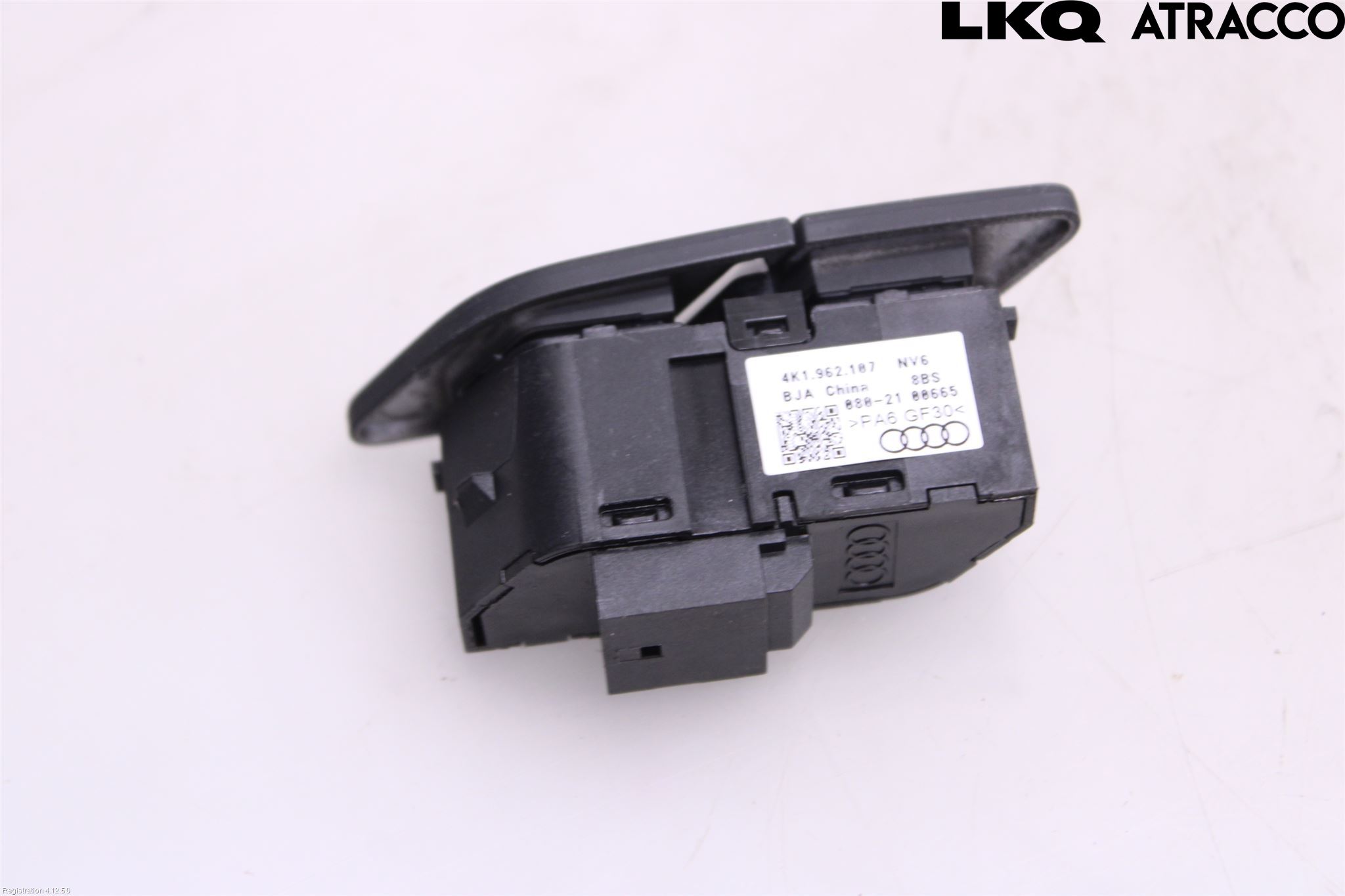 Audi A6 F2/C8 19- Strömställare Centrallås