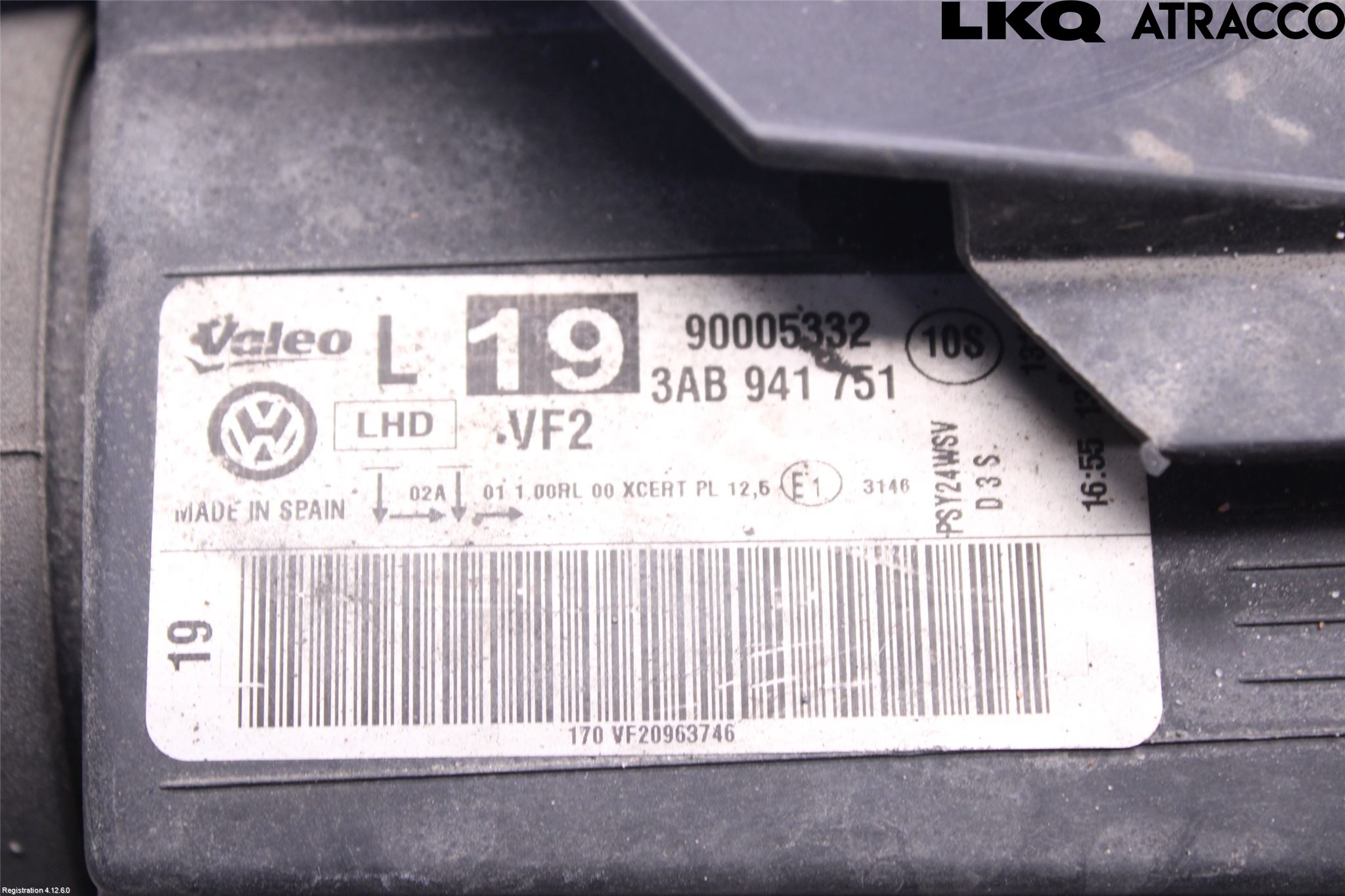 Volkswagen VW PASSAT 11-14 Strålkastare Vänster