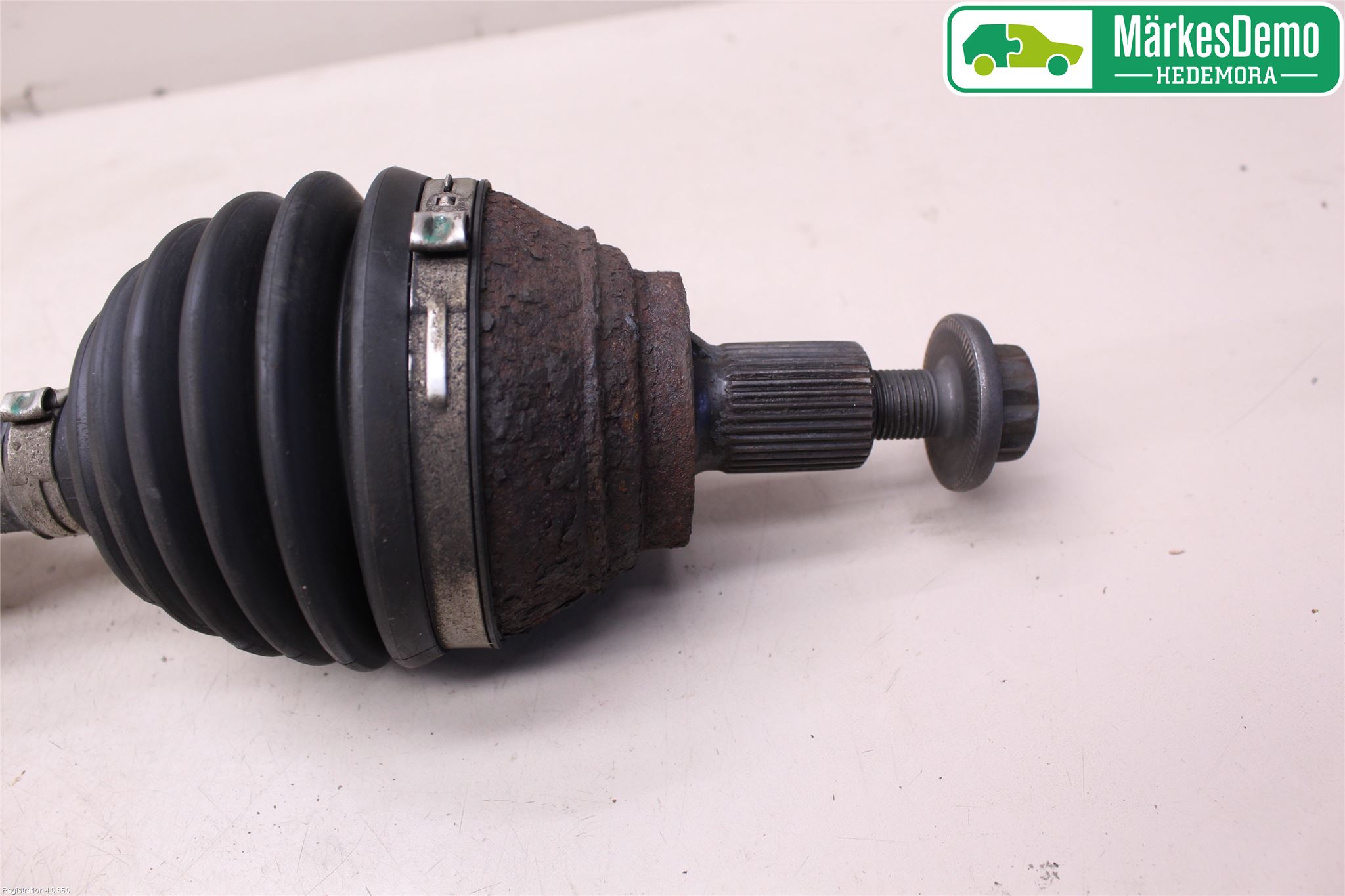 Audi A3/S3 05-13 Drivaxel Fram Höger