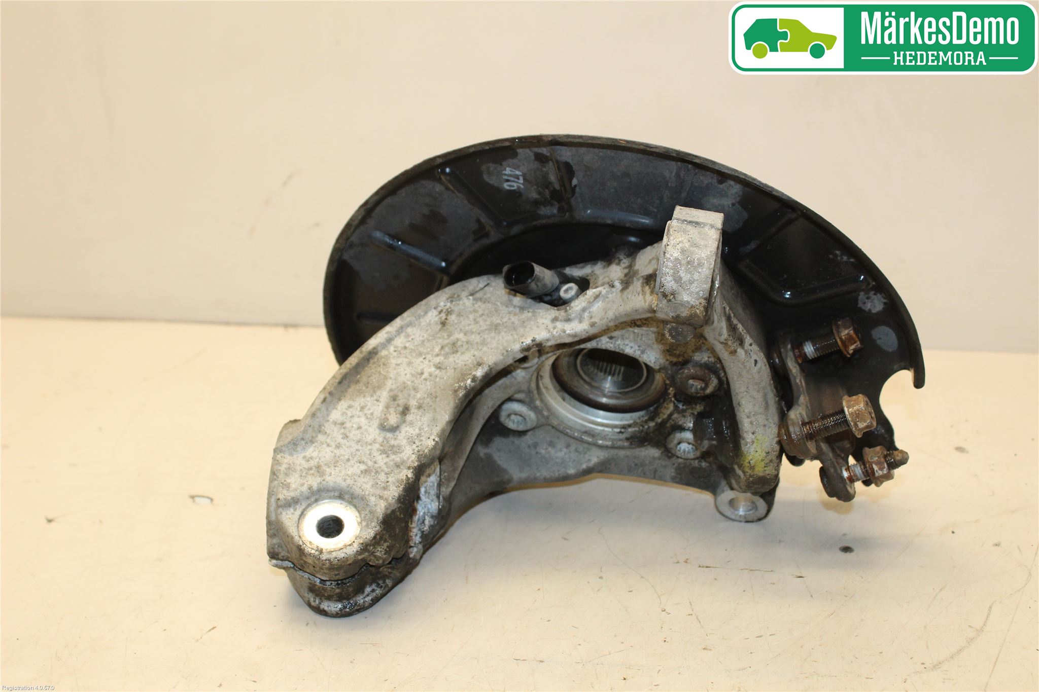 Volkswagen VW PASSAT 11-14 Styrspindel Lagerhus Hö