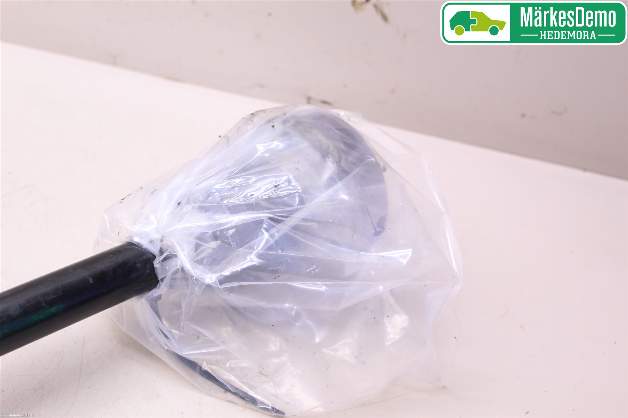 Volkswagen VW POLO 10-17 Drivaxel Fram Vänster