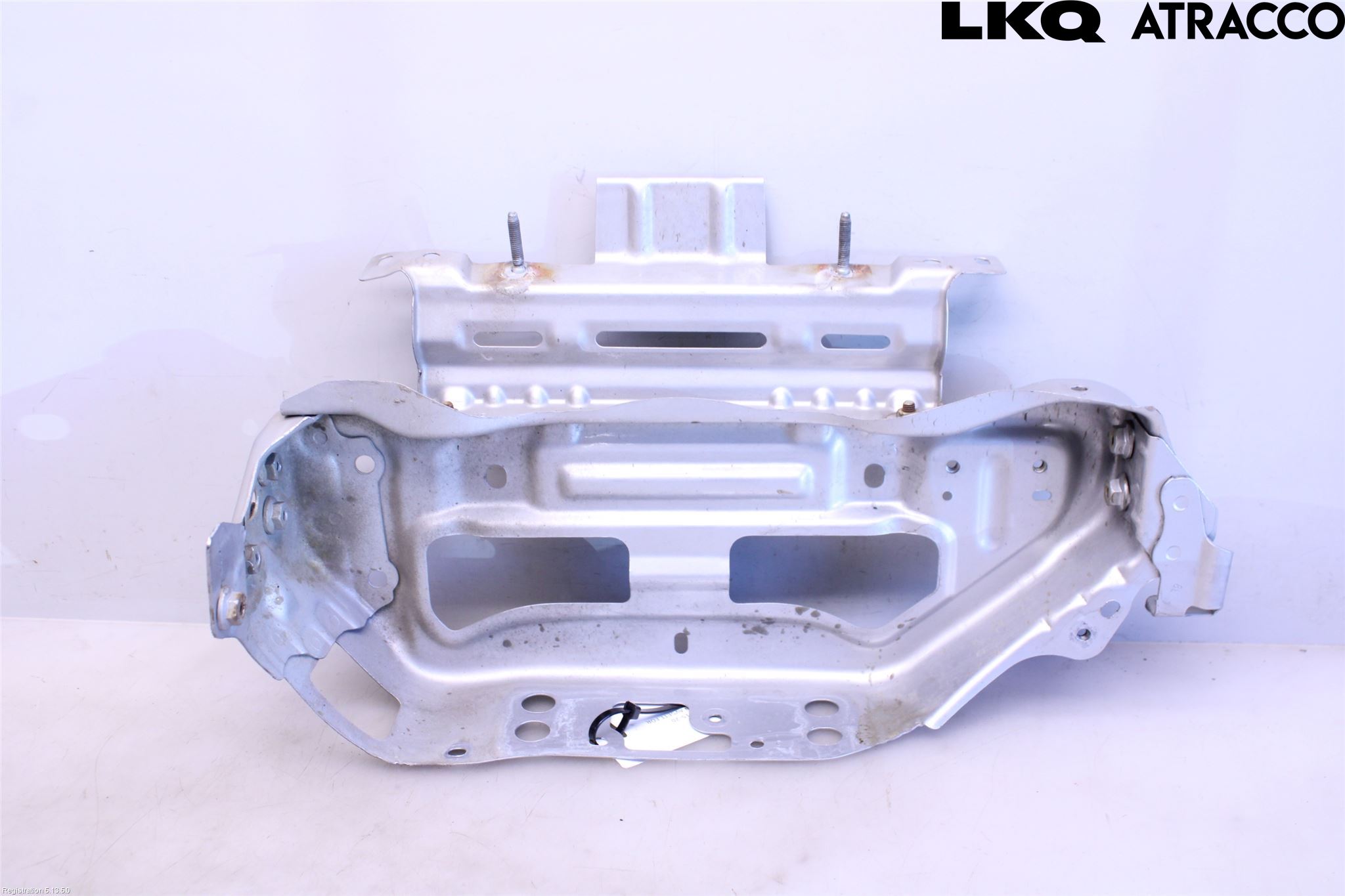 Toyota YARIS XP130 15-20 Frontplåt
