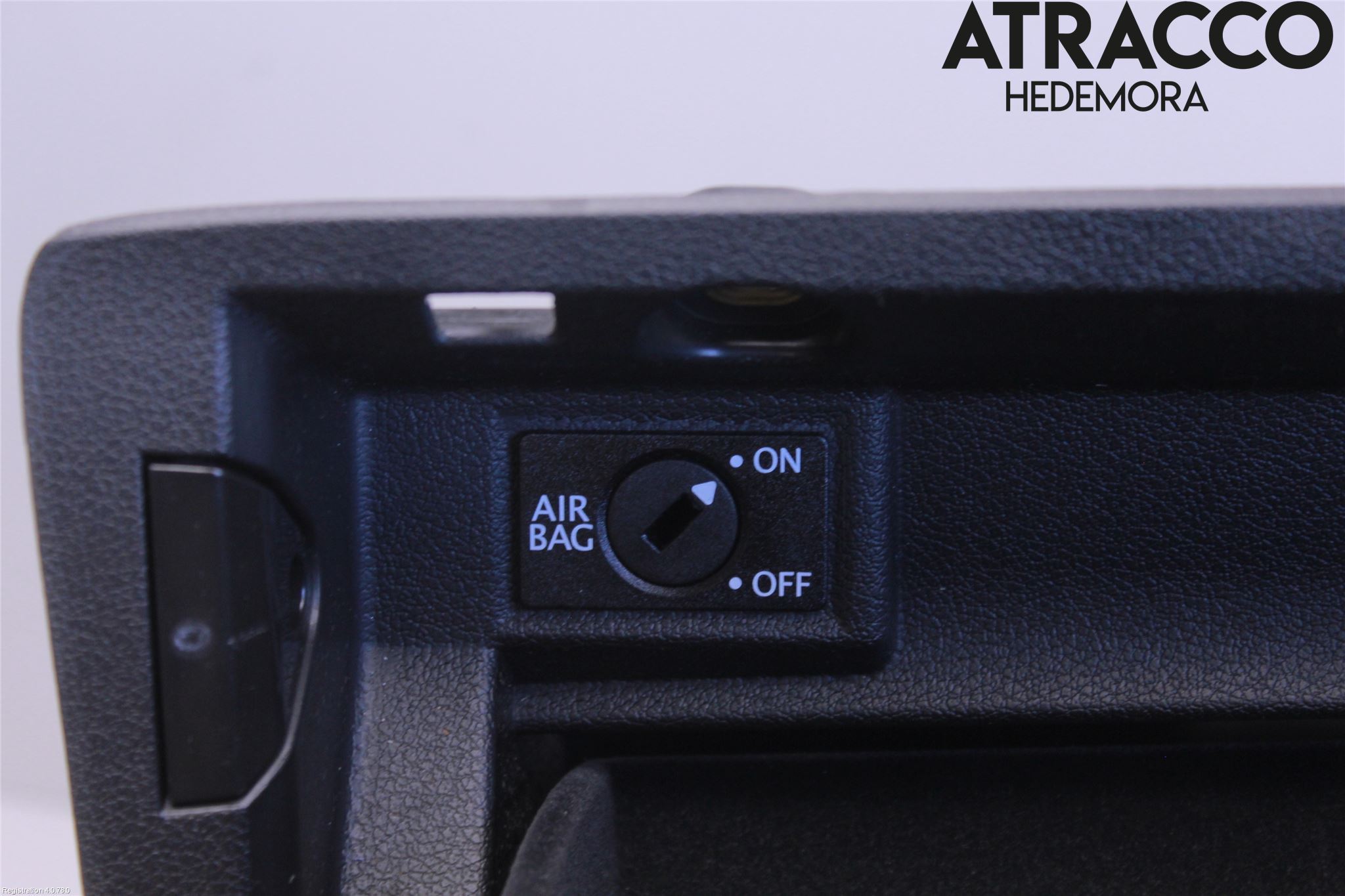 Audi Q3 8U 12-18 Handskfack