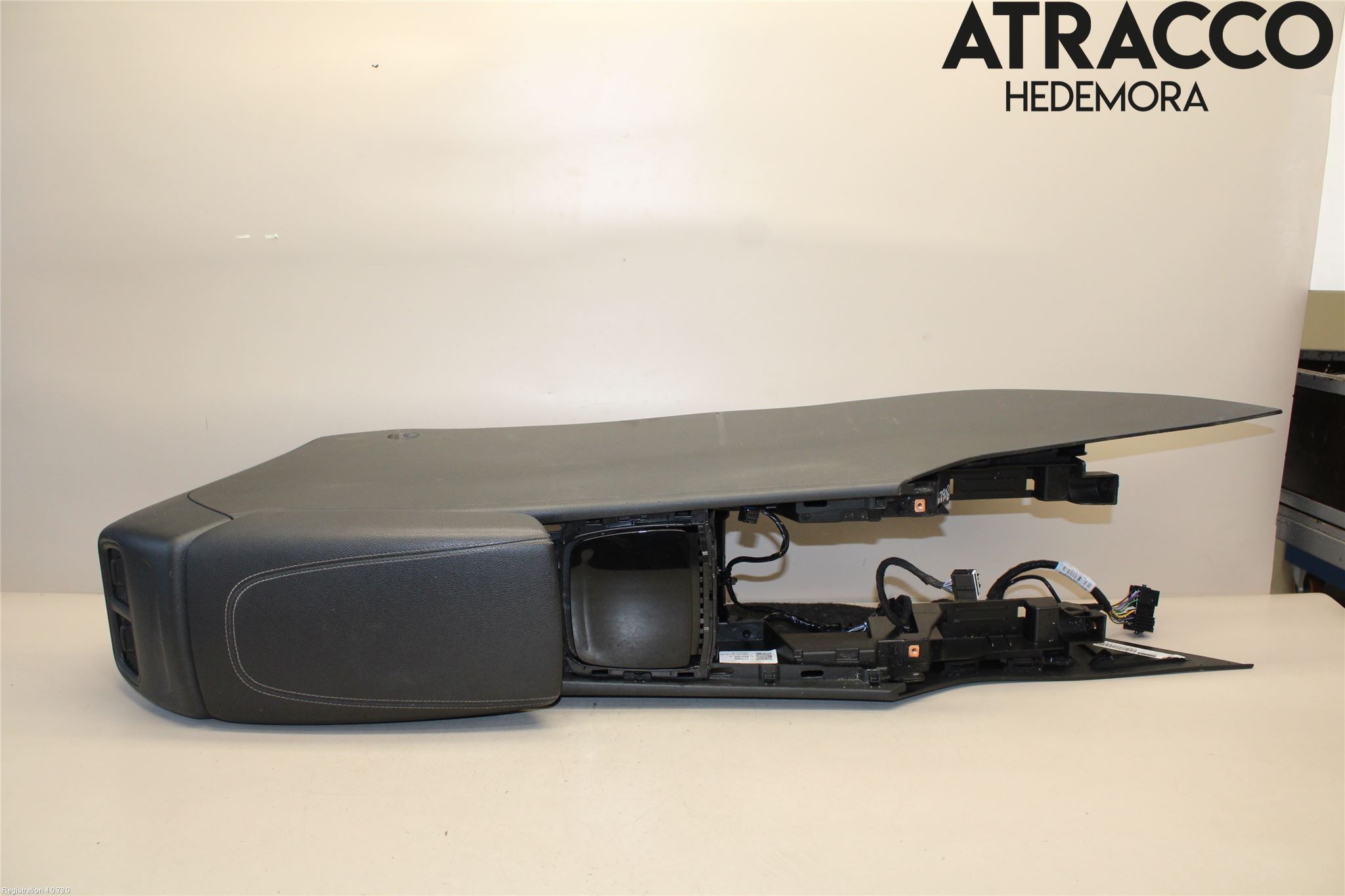 Opel INSIGNIA 17- Inr Tunnelfack