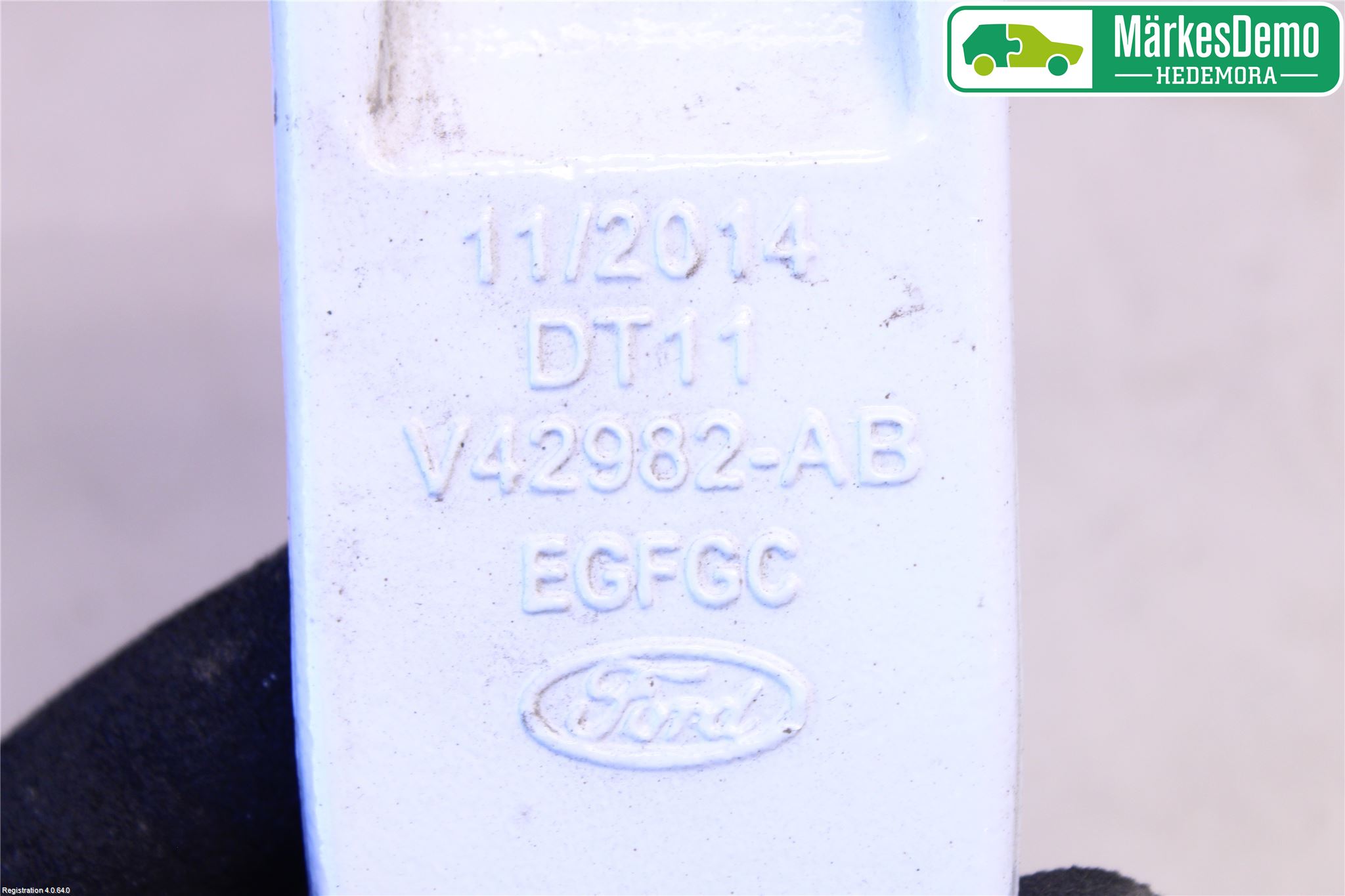 Ford TRANSIT/TOURNEO CONNECT 13-22 Bakluckegångjärn Vä