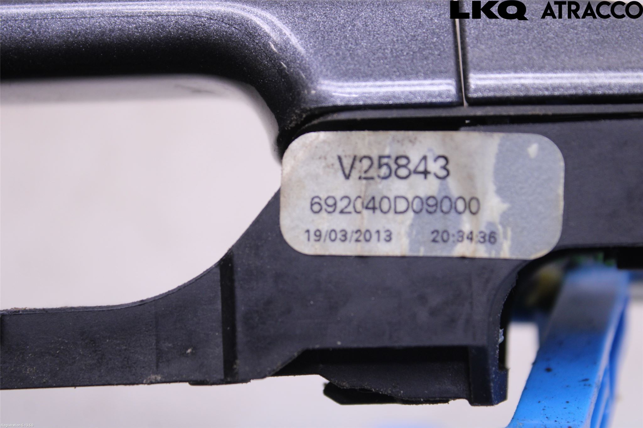 Toyota YARIS XP130 12-14 Dörrhandtag Yttre Vä