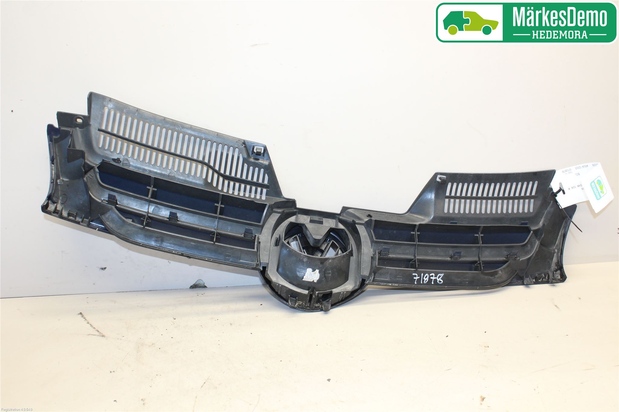 Volkswagen VW GOLF V 04-09 Grill Komp