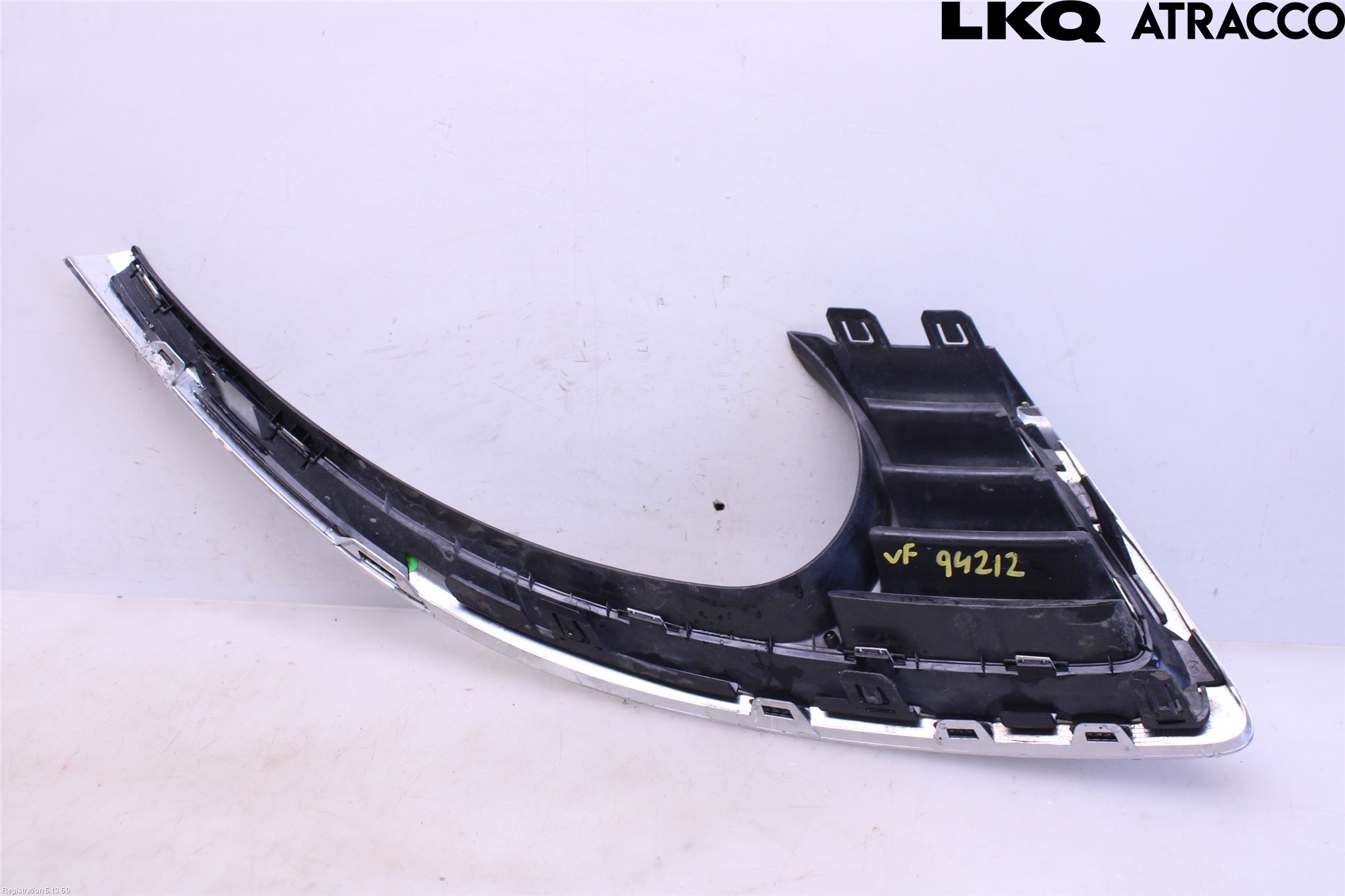 Saab 9-5     06-10 Strålkastarsarg Vänster