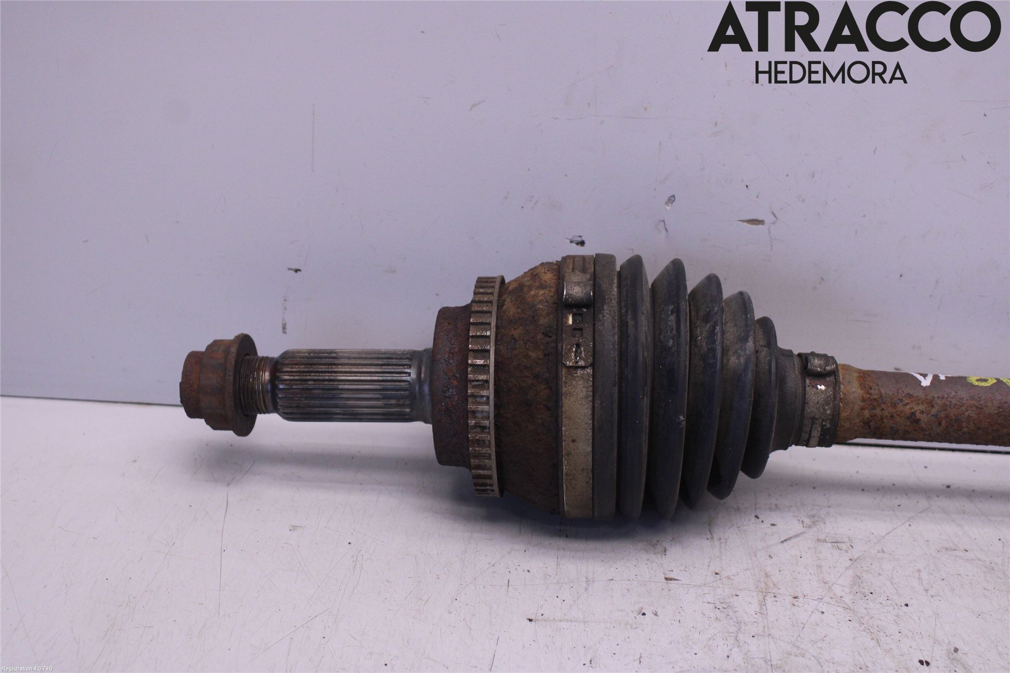 Toyota AVENSIS 03-06 Drivaxel Fram Vänster