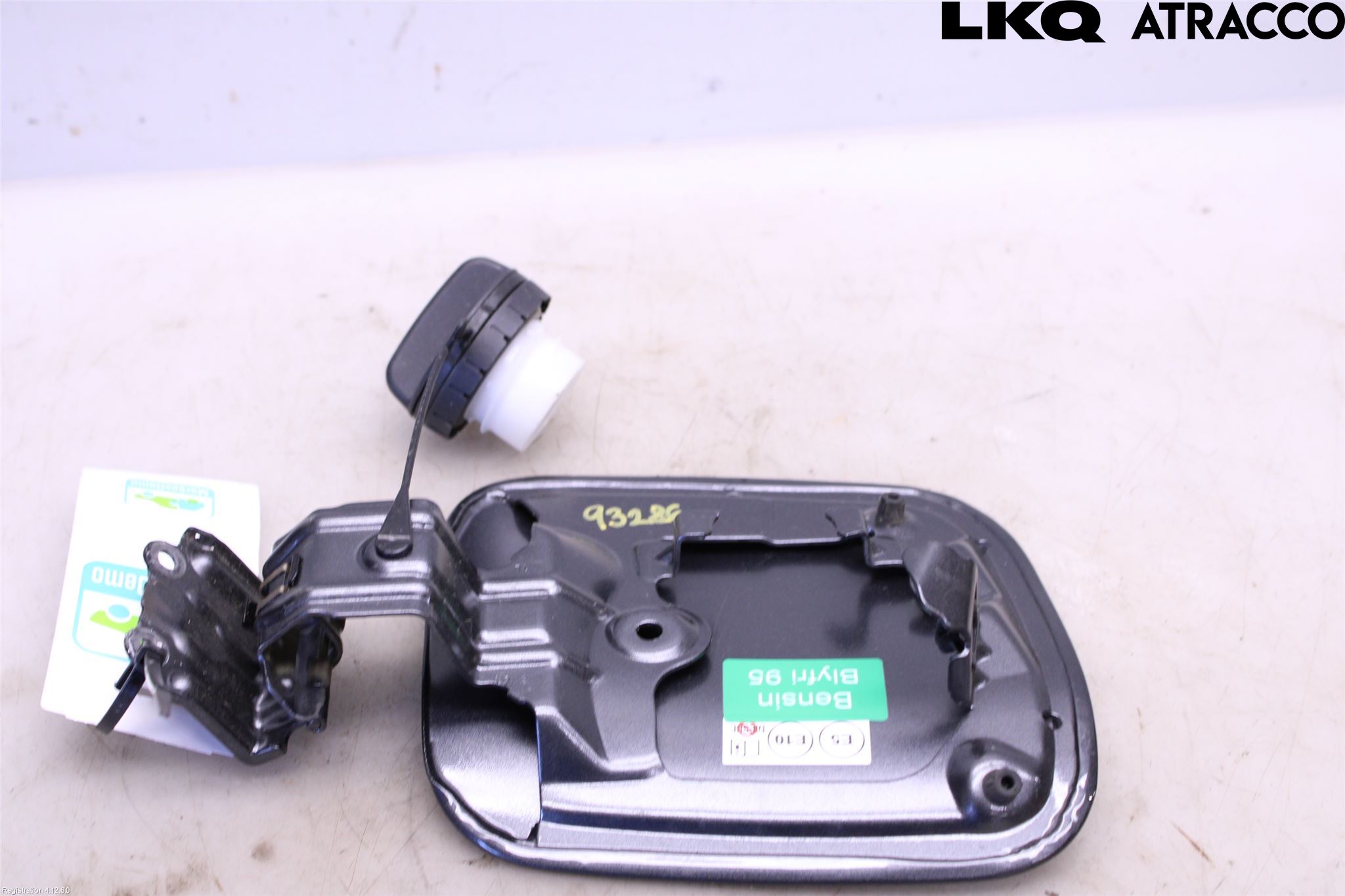 Toyota C-HR 24- Tanklucka