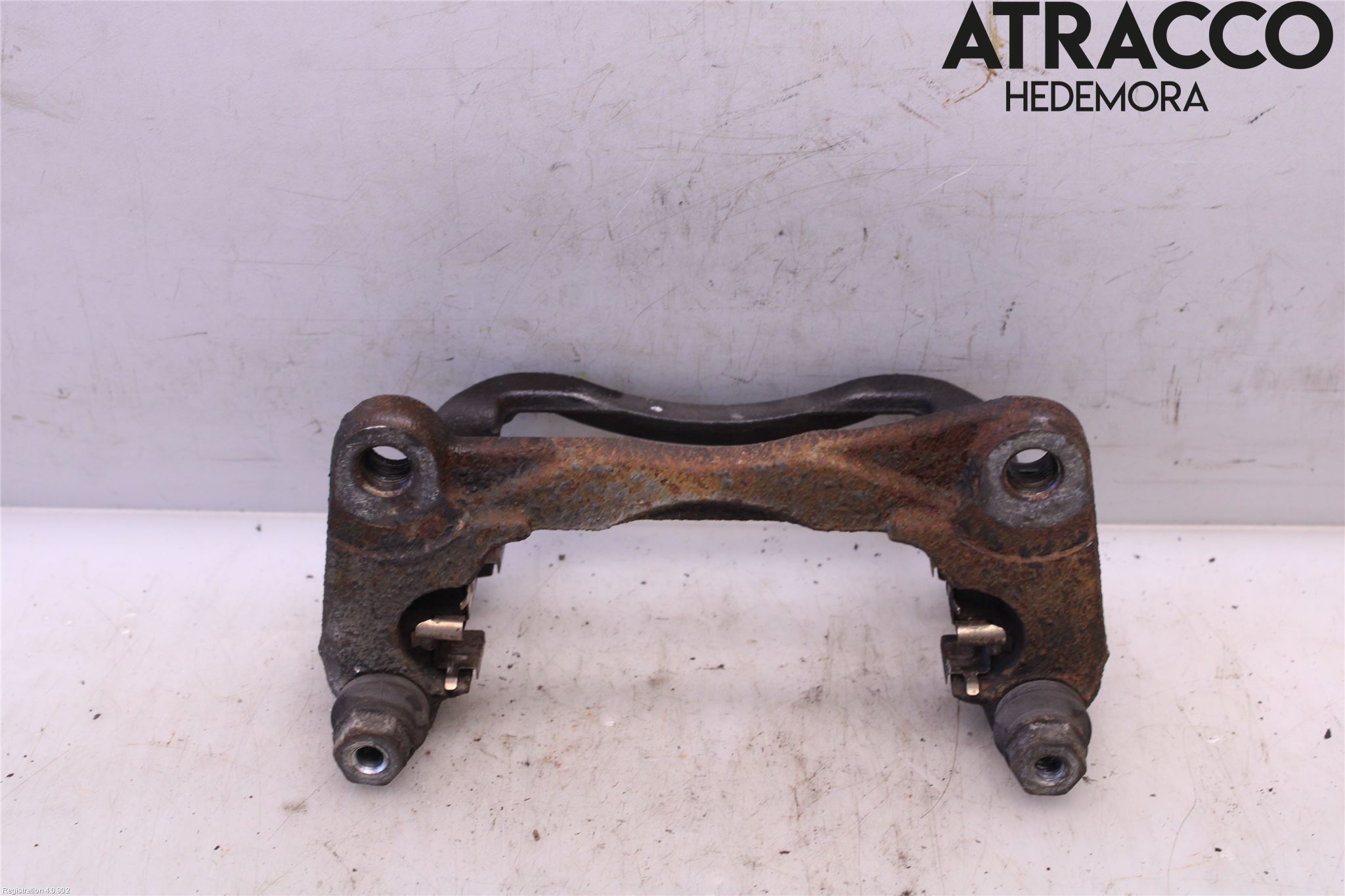 Mazda 6 13- Bromsokshållare