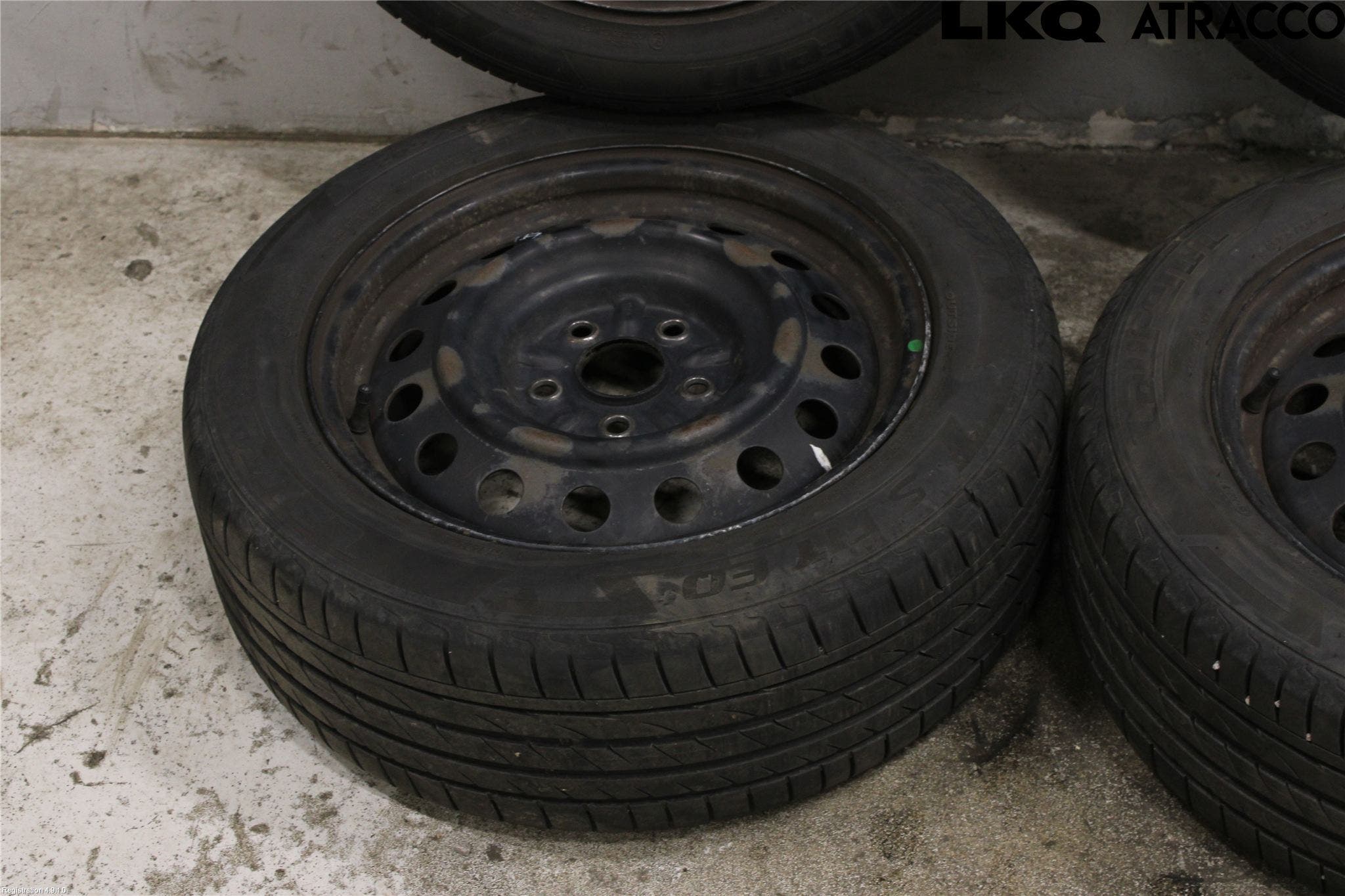 Toyota AURIS 10-12 Sommardäck Plåtfälg 4St