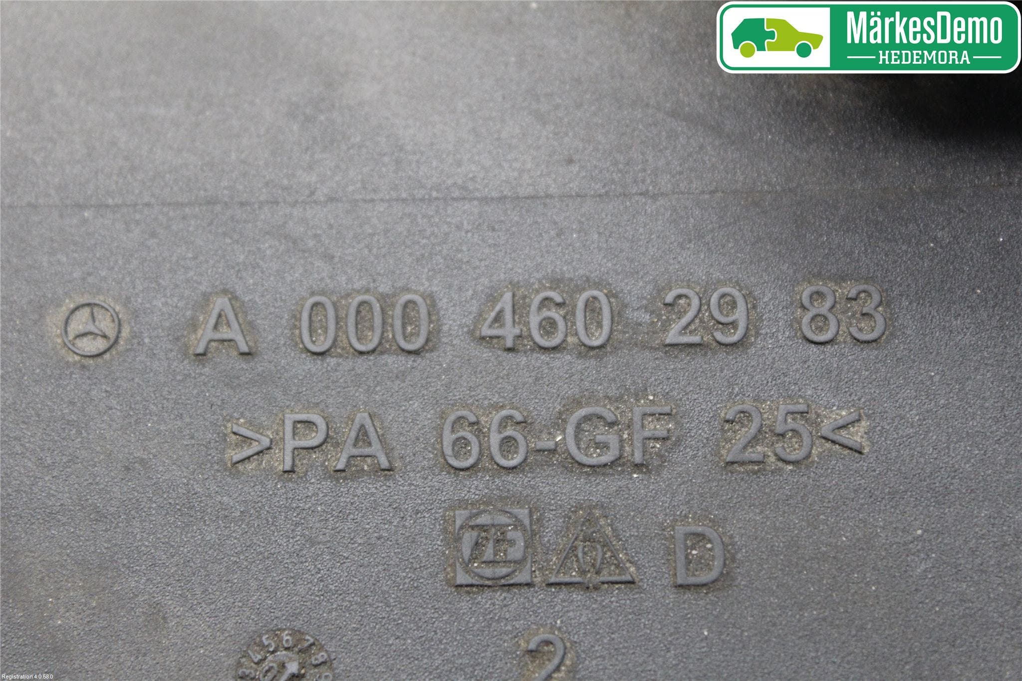 Mercedes-Benz MB C-KLASS (W204) 07-15 Styrservooljebehållare