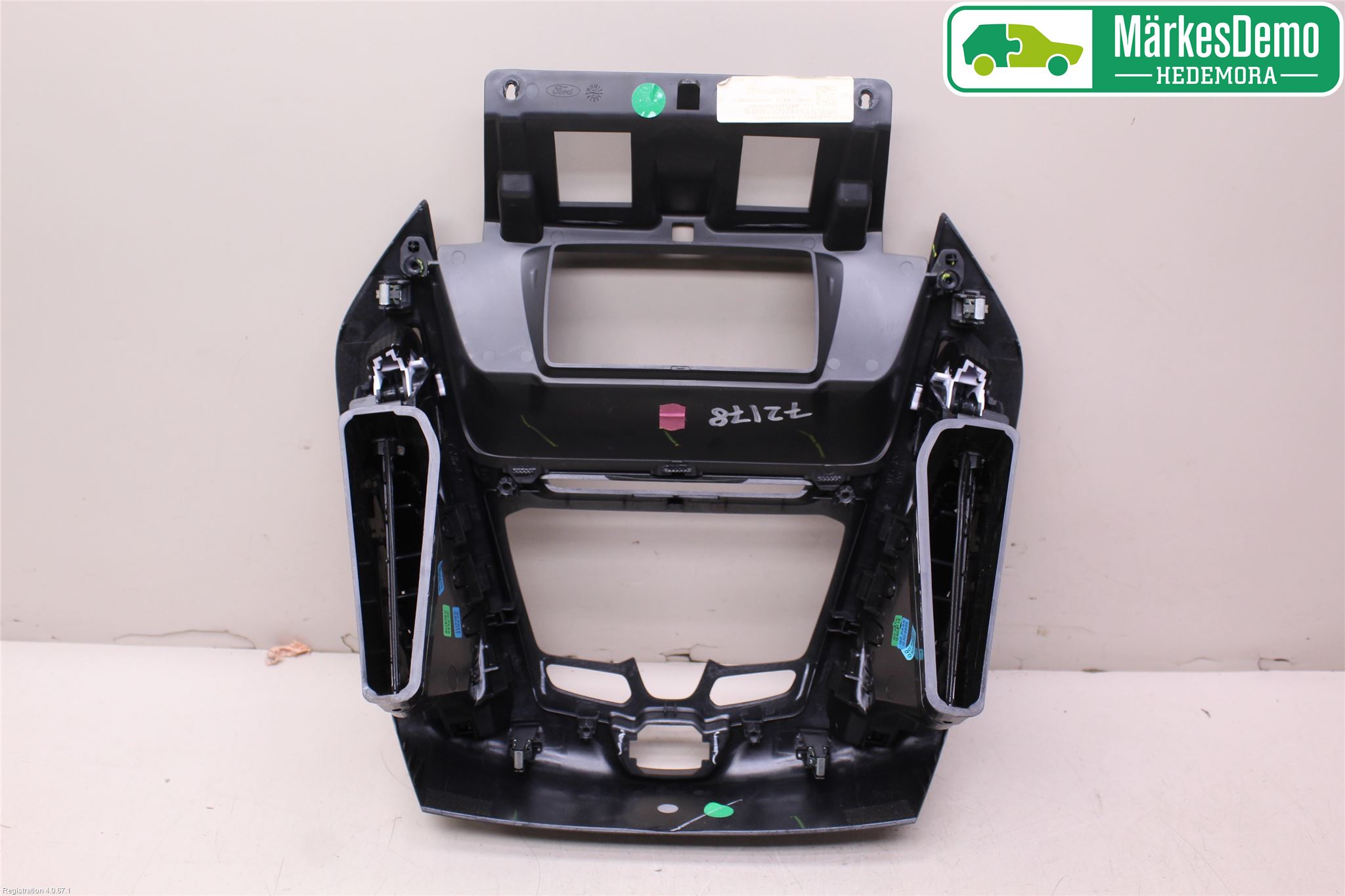 Ford TRANSIT/TOURNEO CONNECT 13-22 Instrument-Radio Sarg