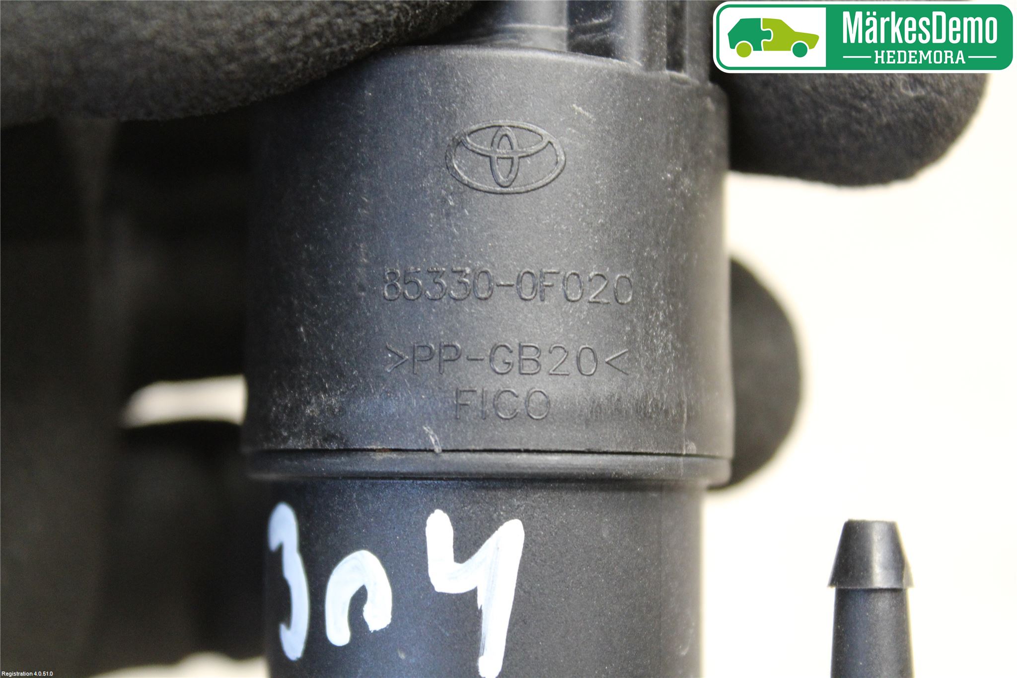 Toyota YARIS XP130 12-14 Spolarpump Baklucka