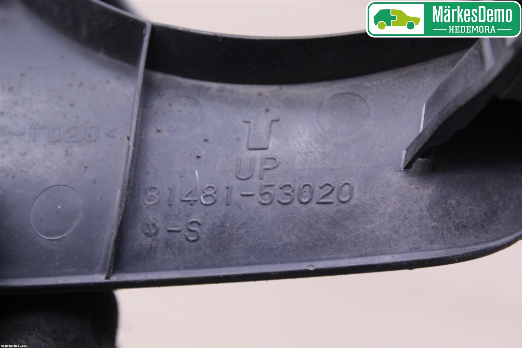 Lexus IS 220d/250/350 06-13 Dimljussarg Fram