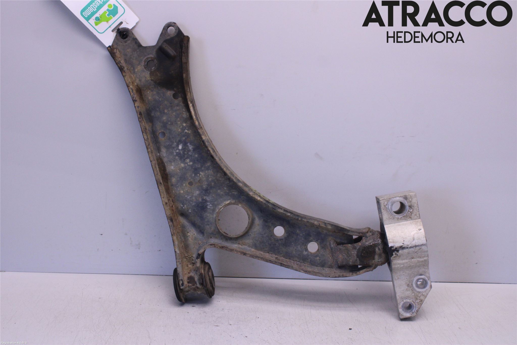 Volkswagen VW CADDY      04-10 Bärarm Fram Undre Vä