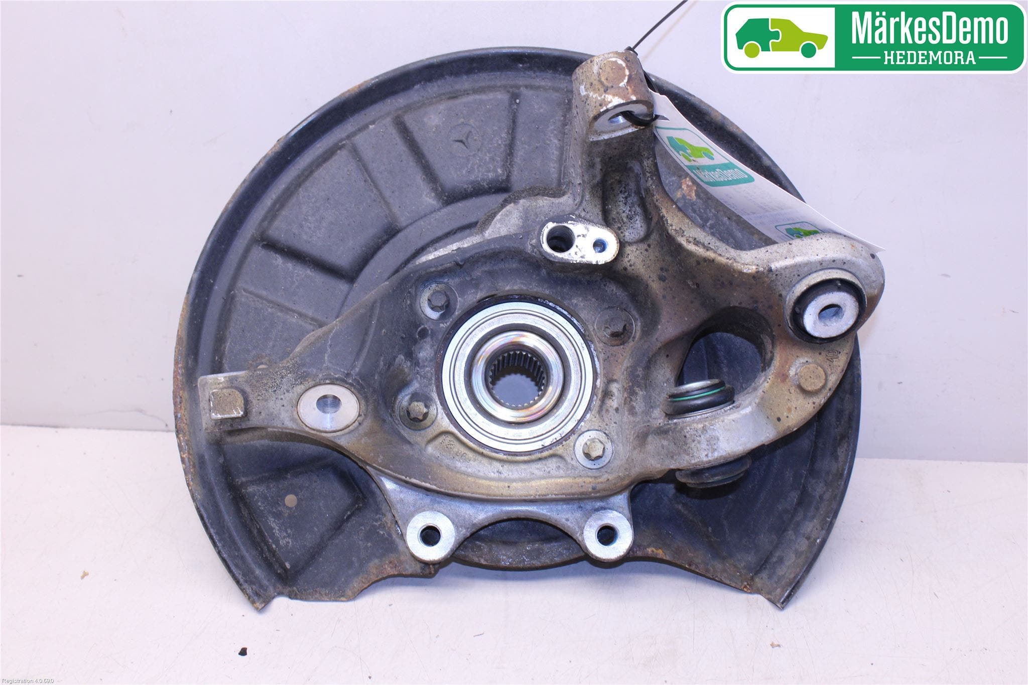 Mercedes-Benz MB E-KLASS (W212) 09-16 Hjullagerhus-Spindel Vä B