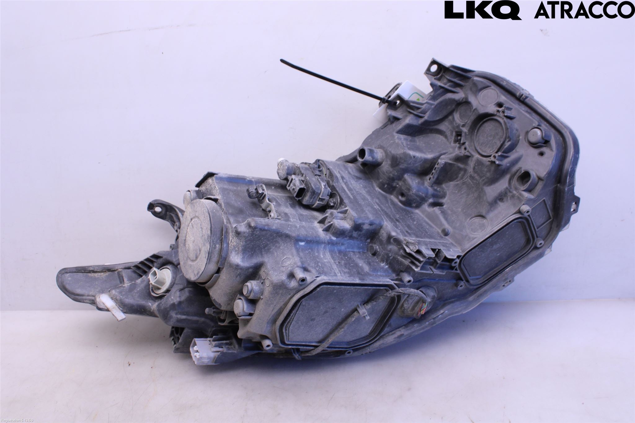 Toyota AURIS 13-19 Strålkastare Vänster
